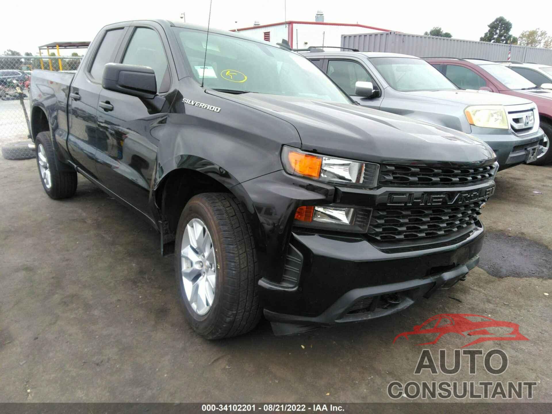 CHEVROLET SILVERADO 1500 2021 - 1GCRWBEH2MZ141329