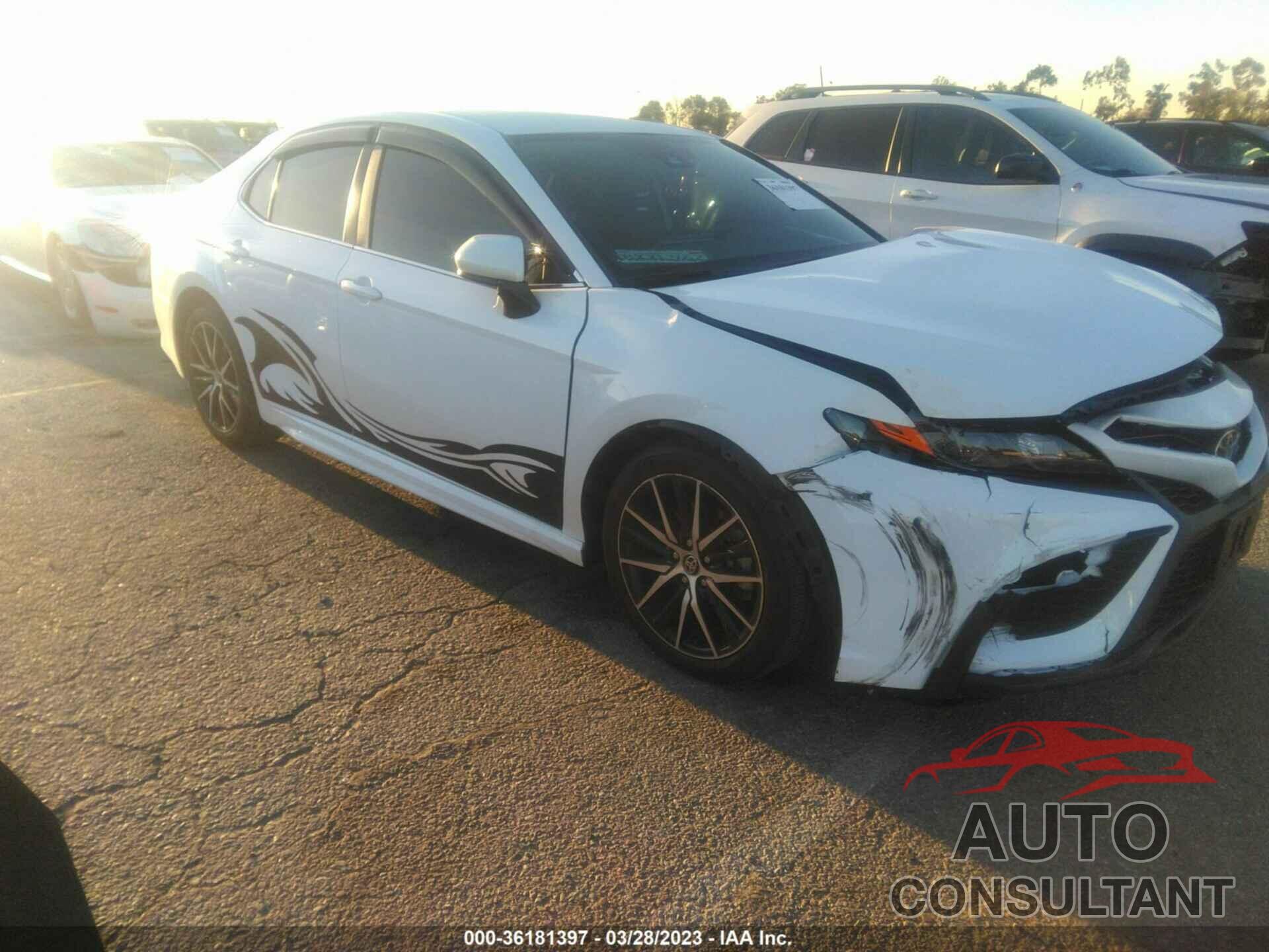 TOYOTA CAMRY 2021 - 4T1G11AK5MU617227
