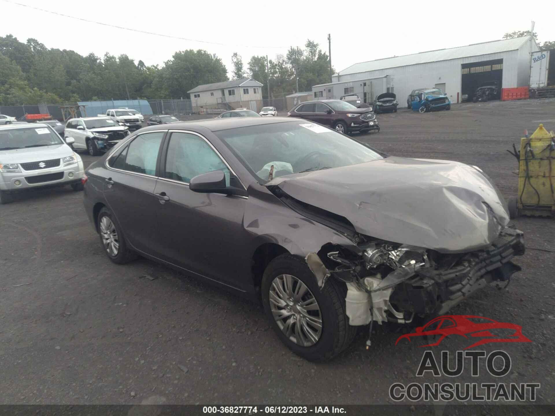 TOYOTA CAMRY 2016 - 4T4BF1FK5GR541295