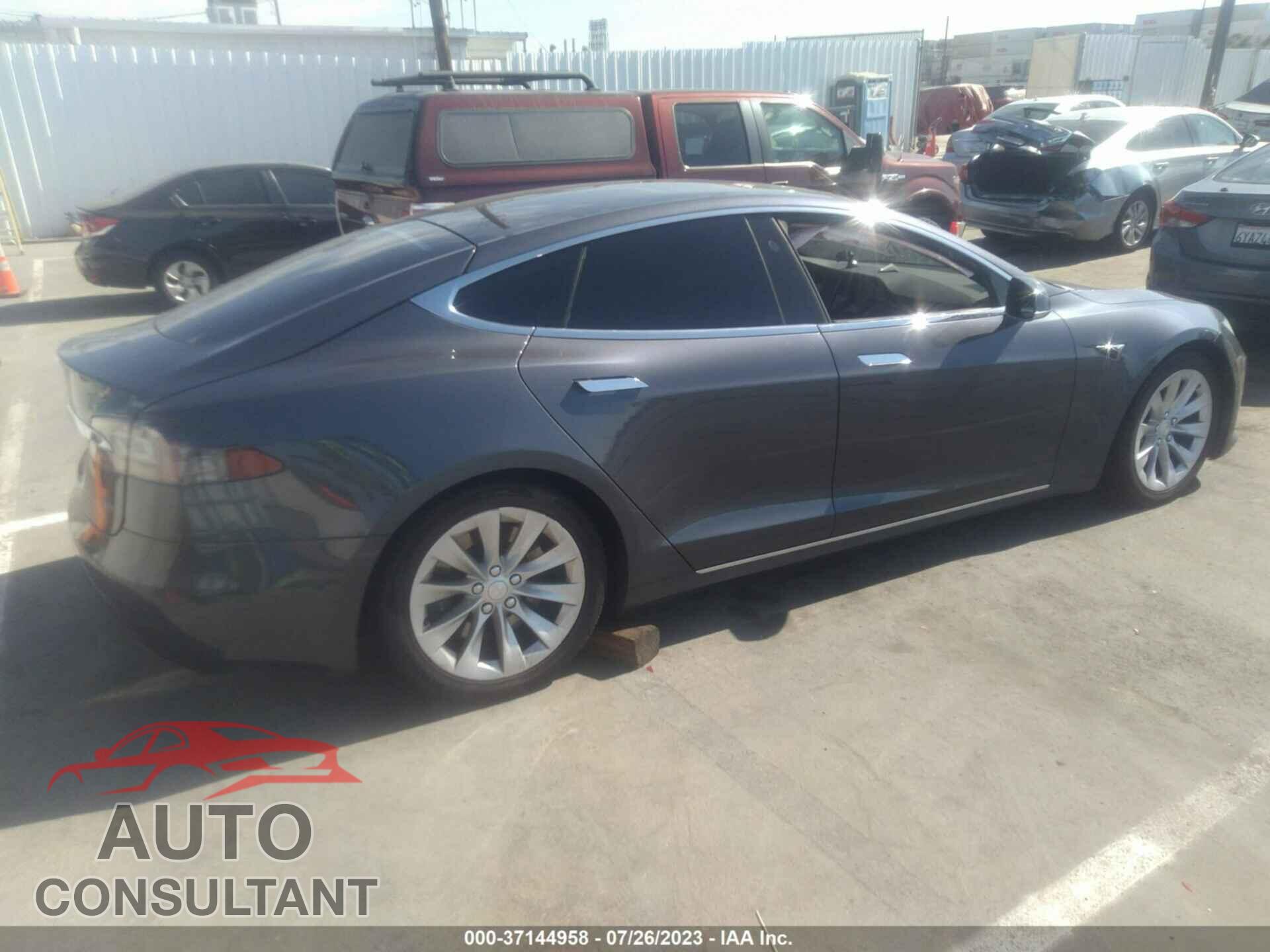 TESLA MODEL S 2018 - 5YJSA1E26JF254577
