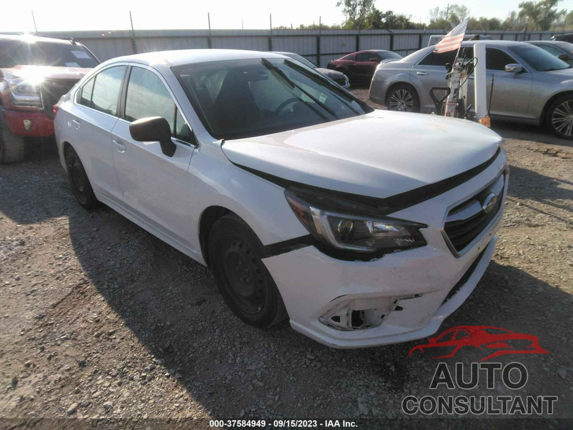 SUBARU LEGACY 2018 - 4S3BNAA6XJ3019545