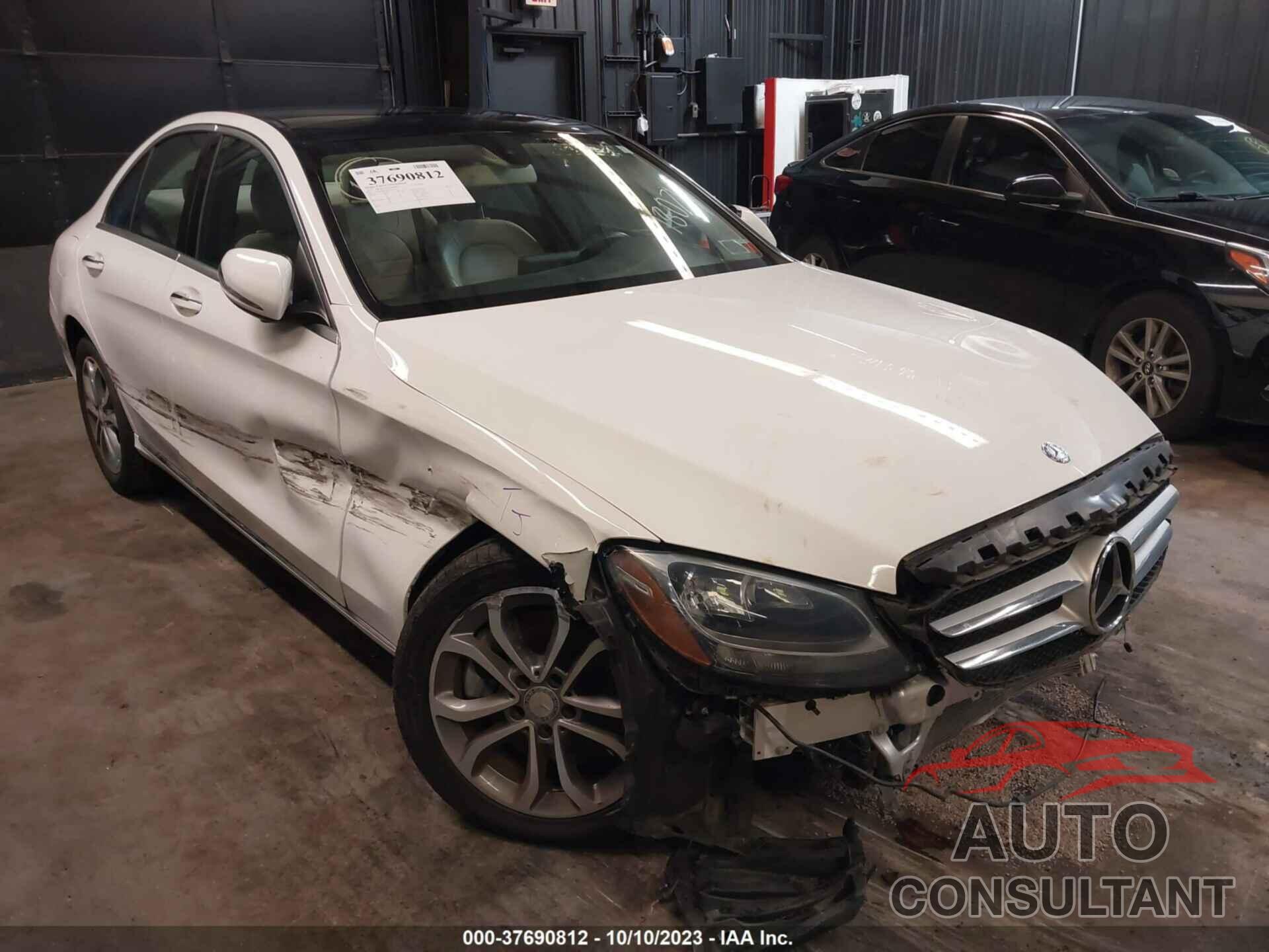 MERCEDES-BENZ C 300 2017 - 55SWF4KB7HU180717