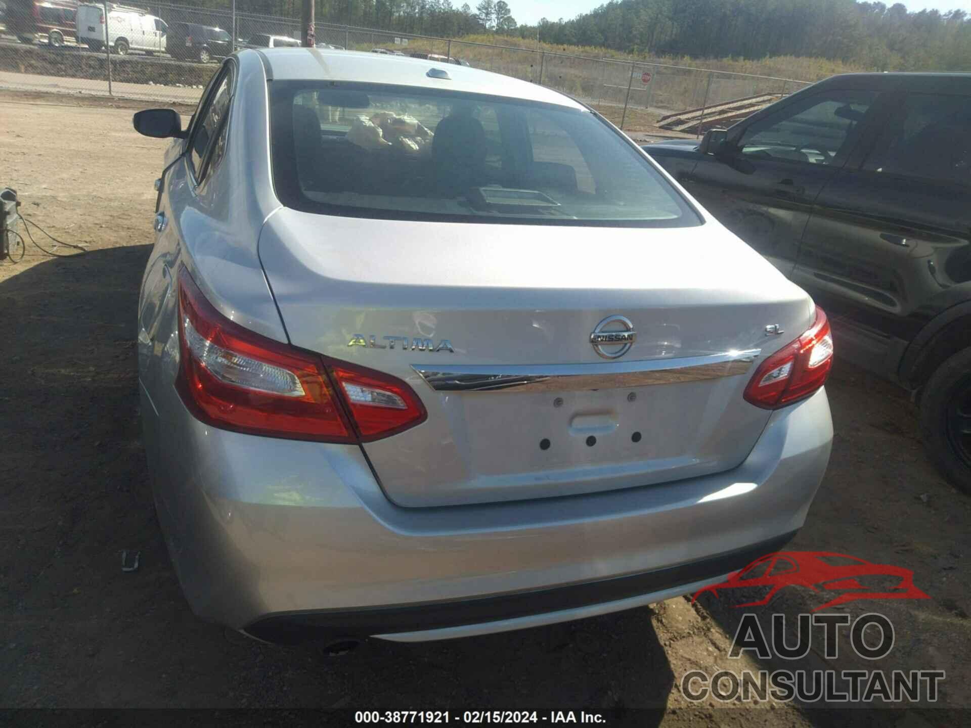 NISSAN ALTIMA 2017 - 1N4AL3AP8HC196715