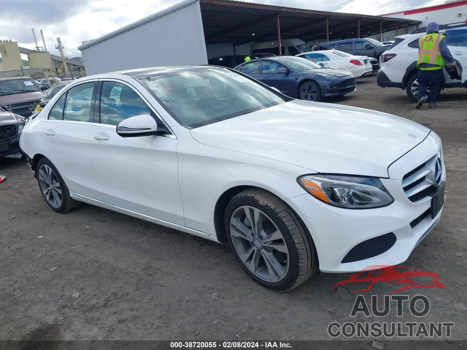 MERCEDES-BENZ C 300 2016 - 55SWF4JB5GU107278