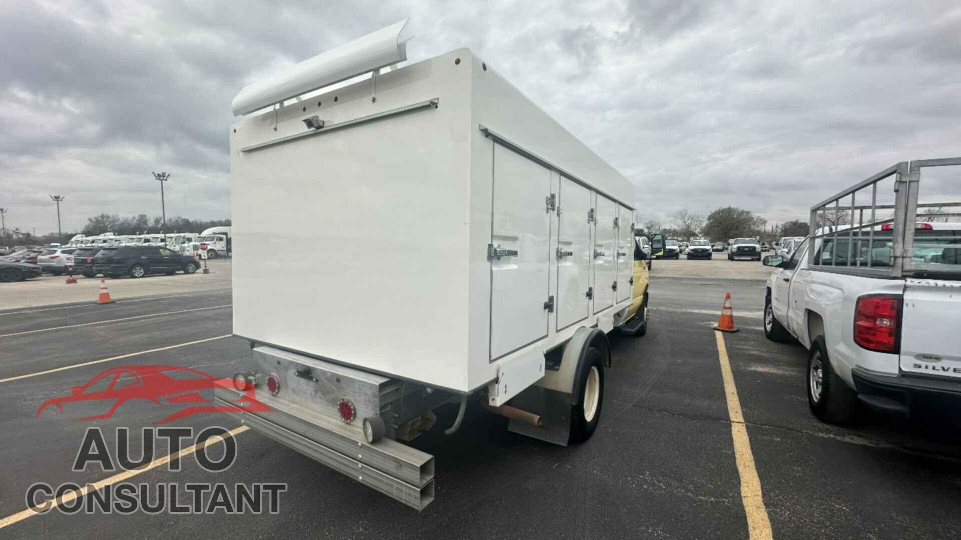 FORD E-450 CUTAWAY 2019 - 1FDXE4FS2KDC52260