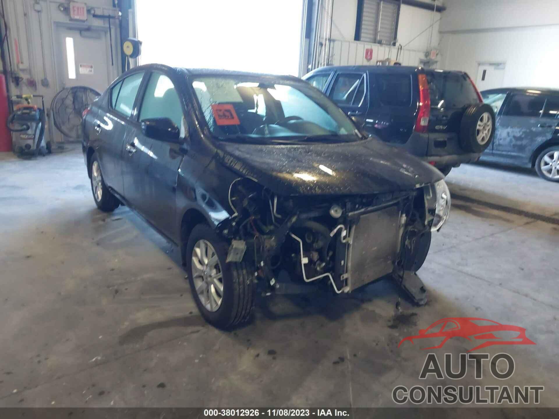 NISSAN VERSA 2018 - 3N1CN7AP2JL859679