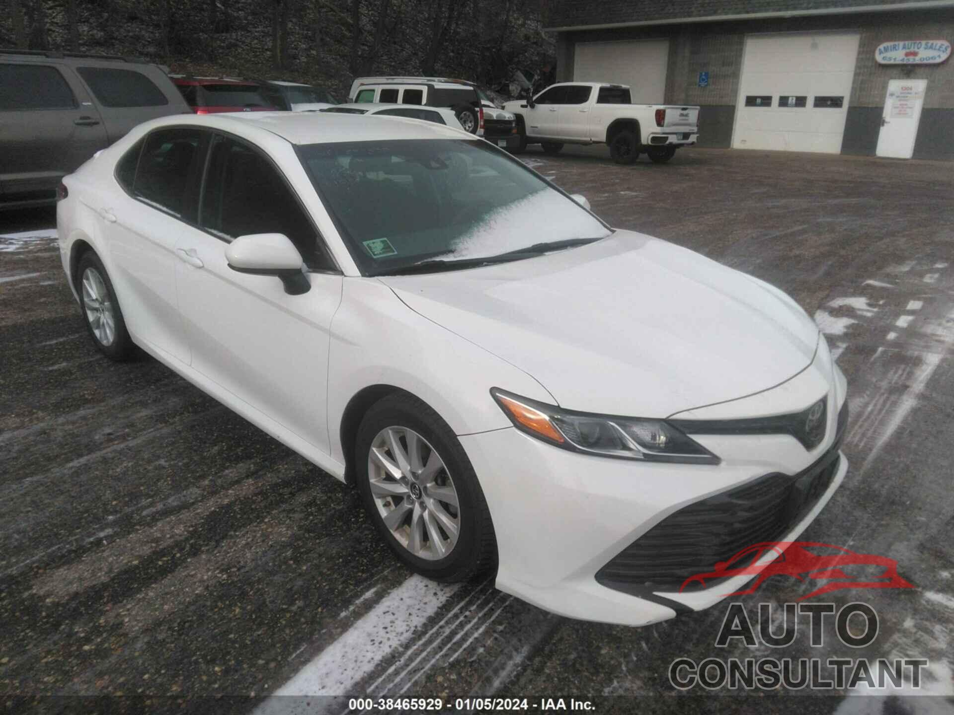 TOYOTA CAMRY 2018 - 4T1B11HK3JU100939