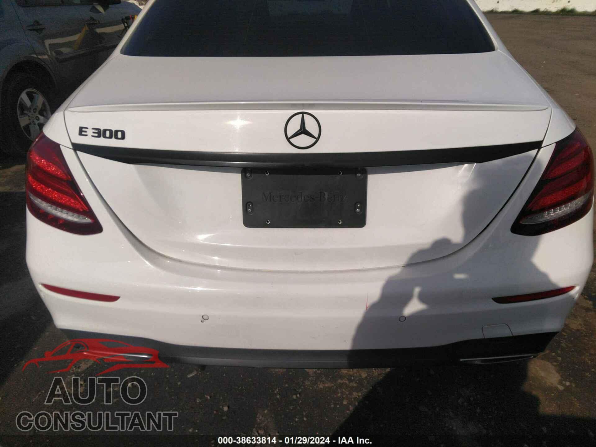 MERCEDES-BENZ E 300 2017 - WDDZF4JB0HA042273