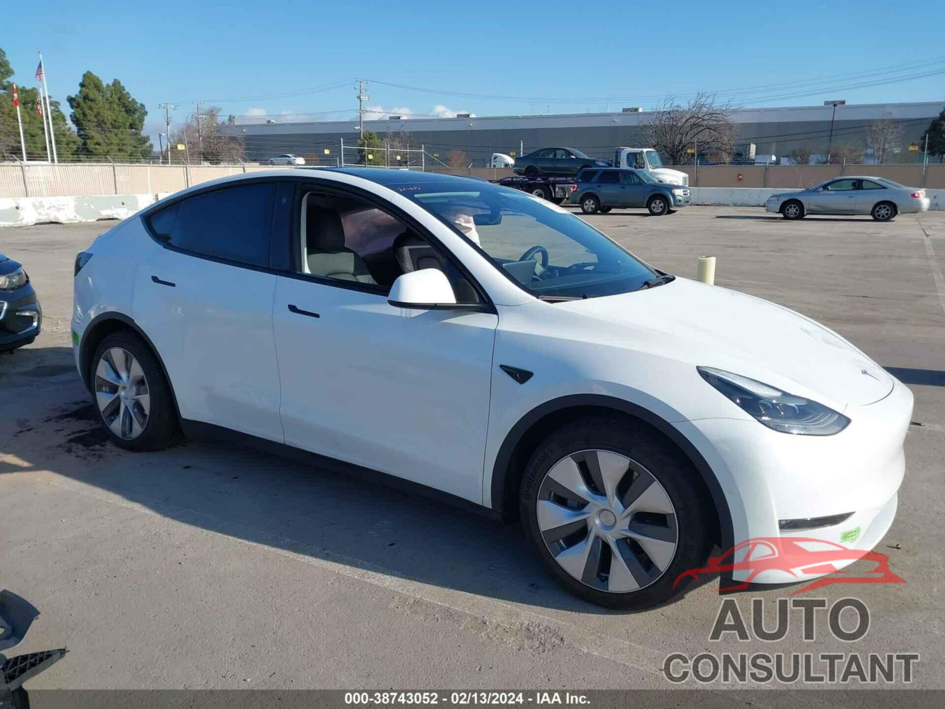 TESLA MODEL Y 2022 - 7SAYGAEE9NF551077