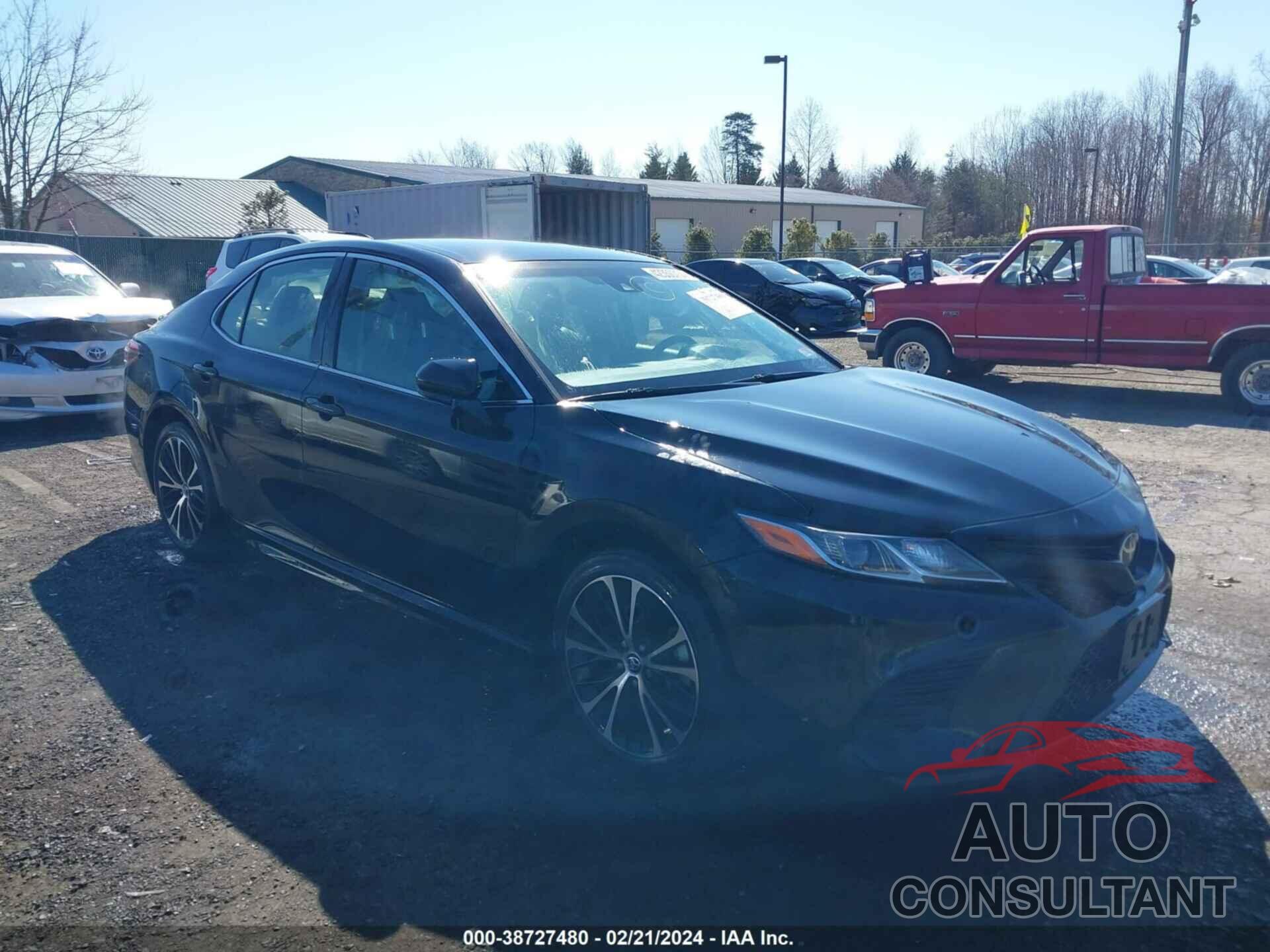 TOYOTA CAMRY 2018 - JTNB11HK0J3027132