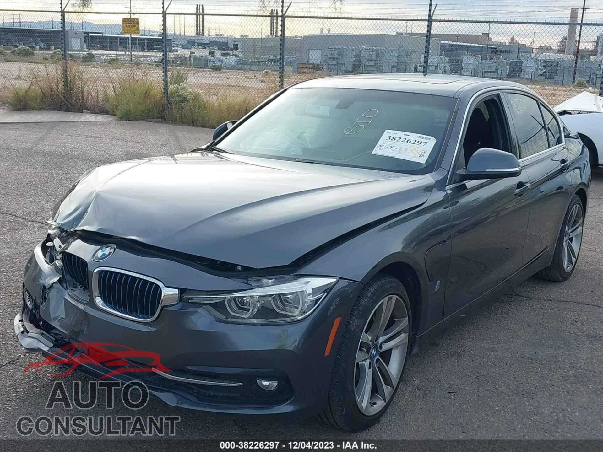 BMW 330E 2018 - WBA8E1C59JA756890