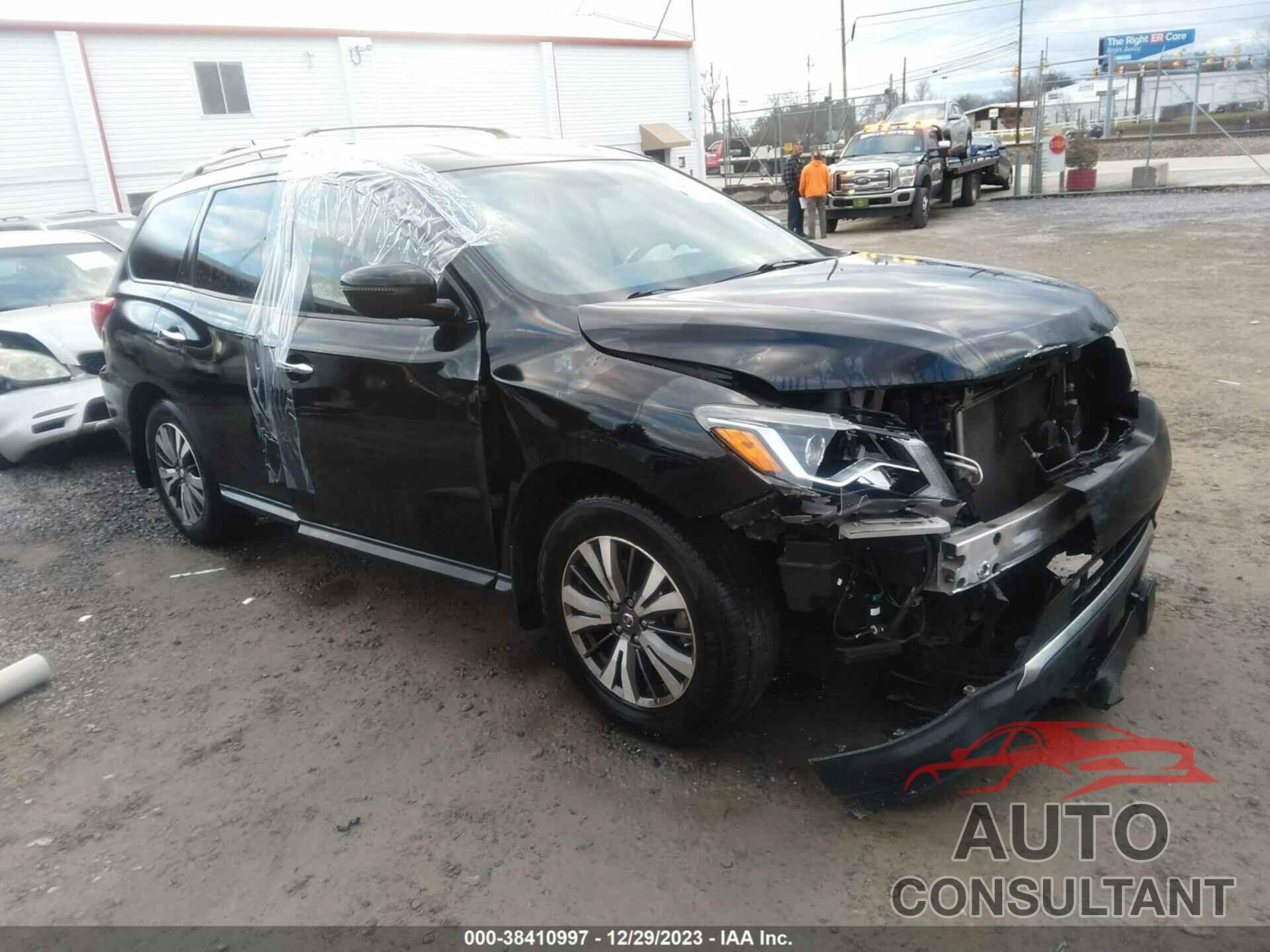 NISSAN PATHFINDER 2017 - 5N1DR2MN2HC903684