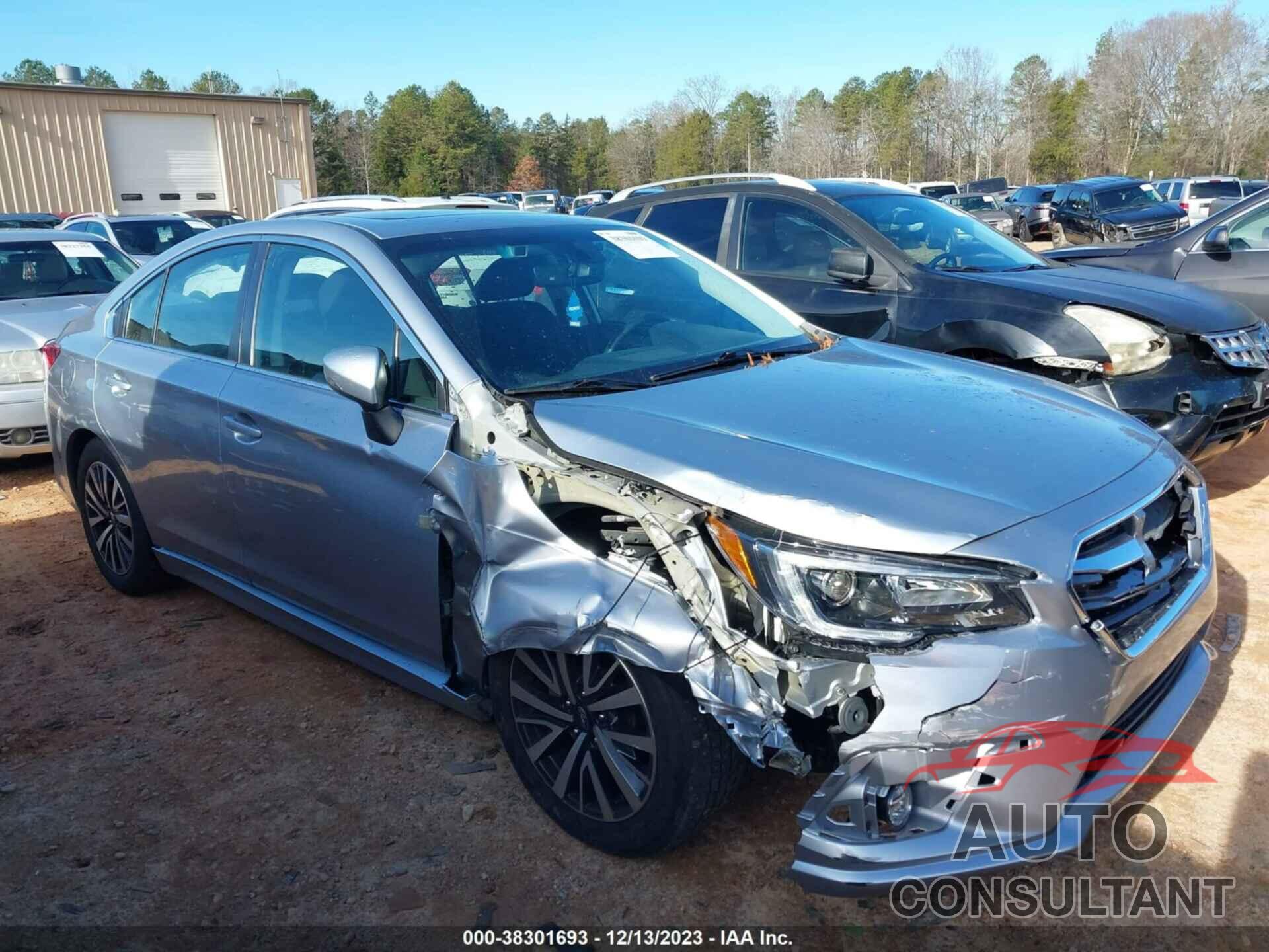 SUBARU LEGACY 2019 - 4S3BNAH65K3019427