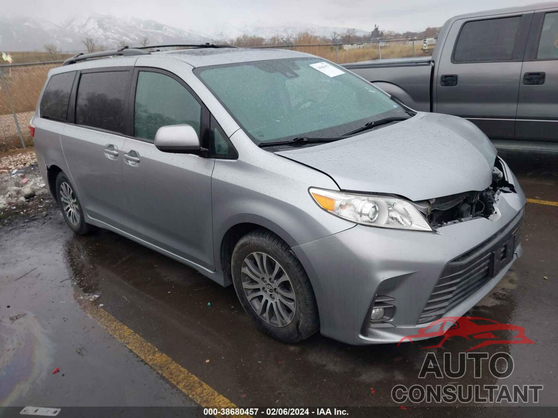 TOYOTA SIENNA 2018 - 5TDYZ3DC2JS910603