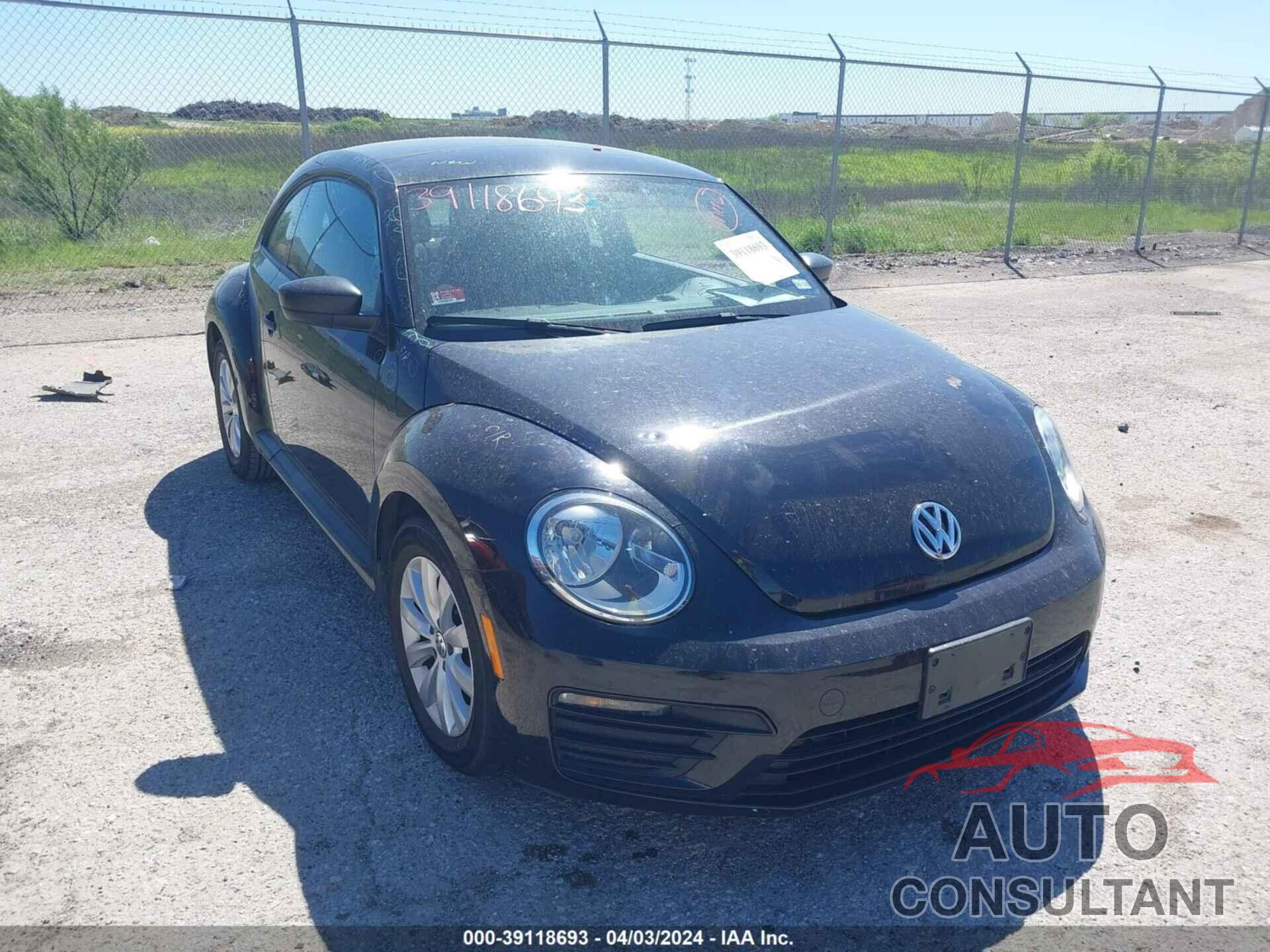 VOLKSWAGEN BEETLE 2018 - 3VWFD7AT1JM710116