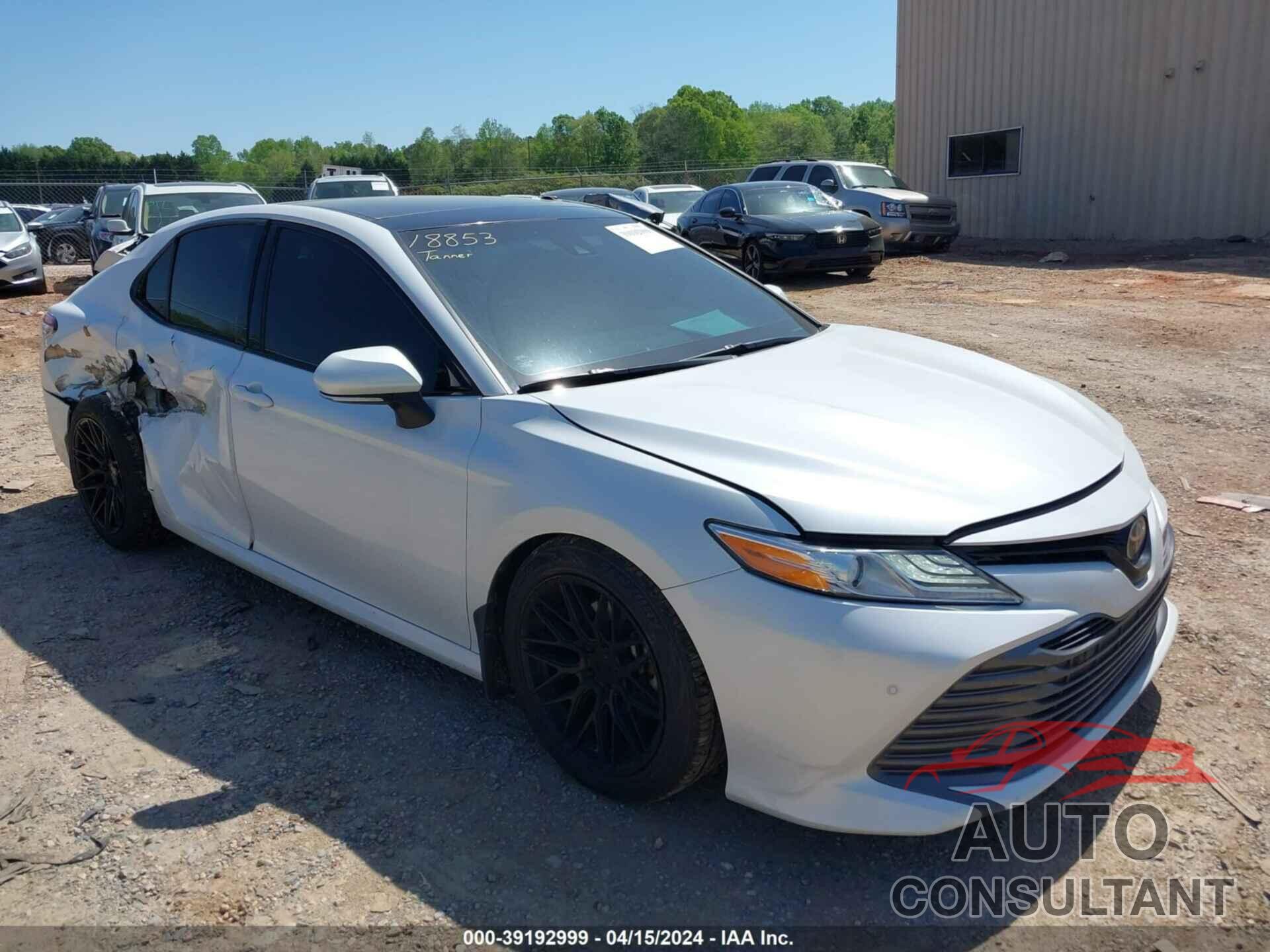 TOYOTA CAMRY 2018 - 4T1B11HK7JU031317