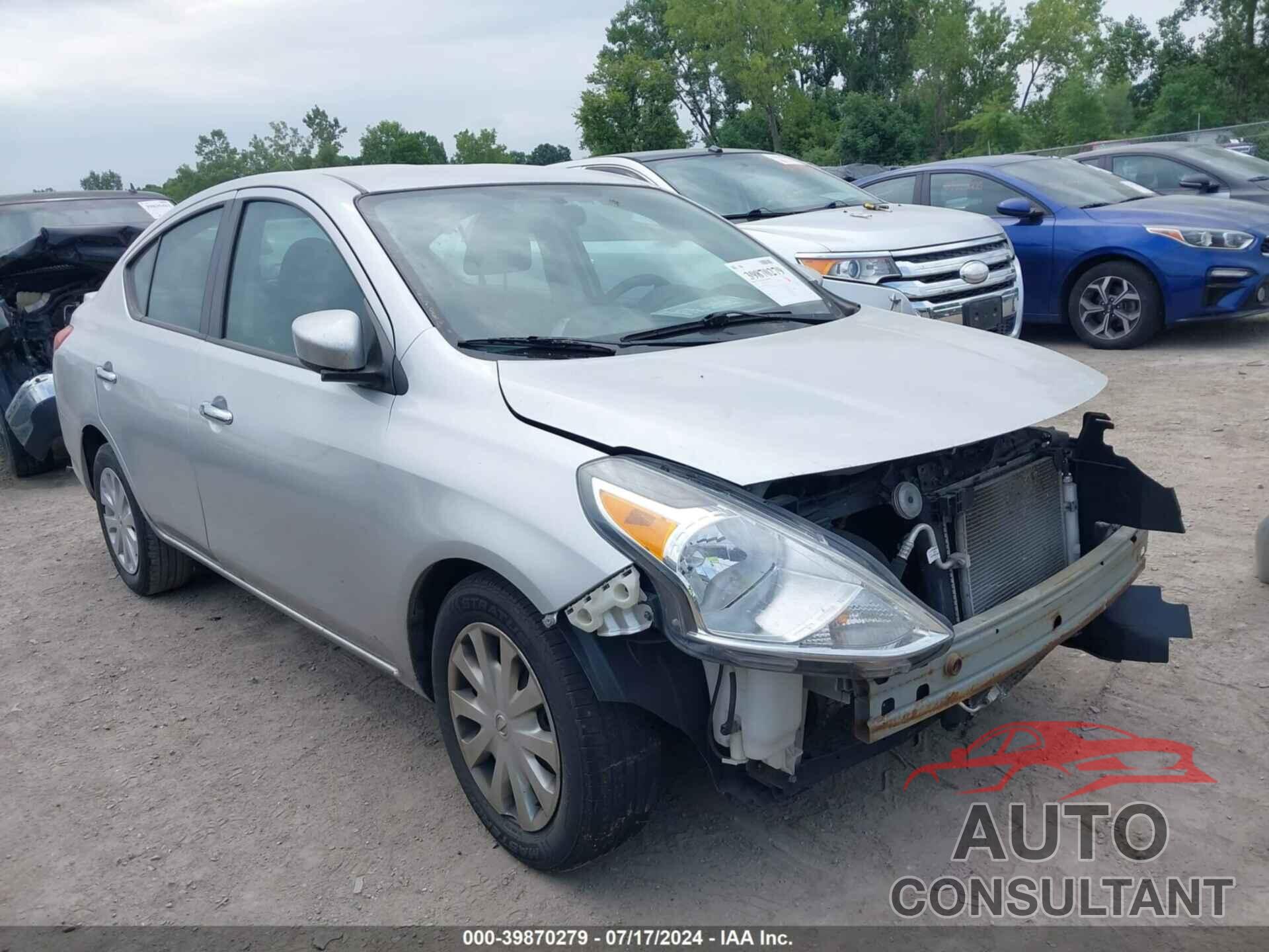 NISSAN VERSA 2017 - 3N1CN7AP4HL886635