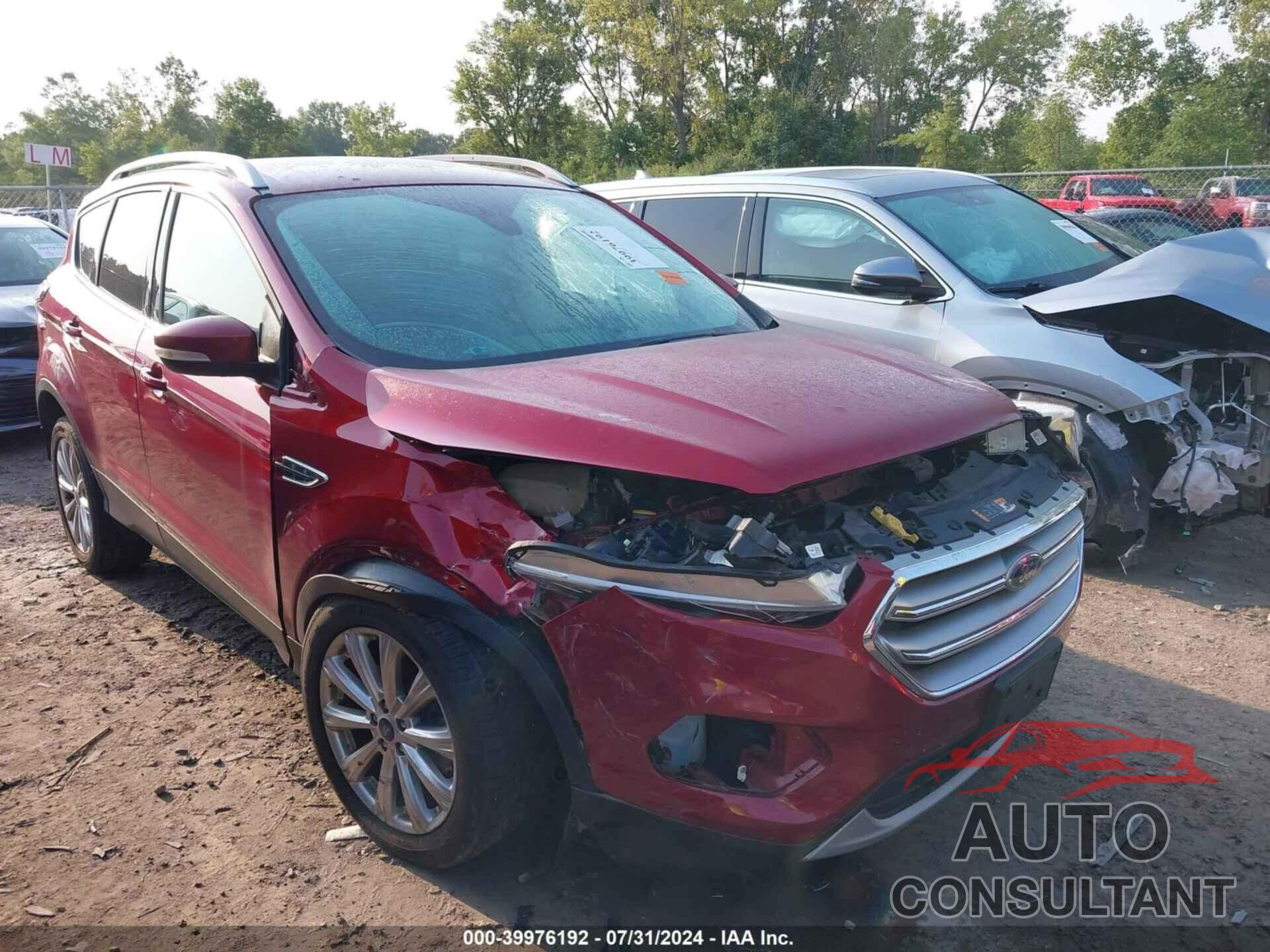 FORD ESCAPE 2017 - 1FMCU0J95HUB78338