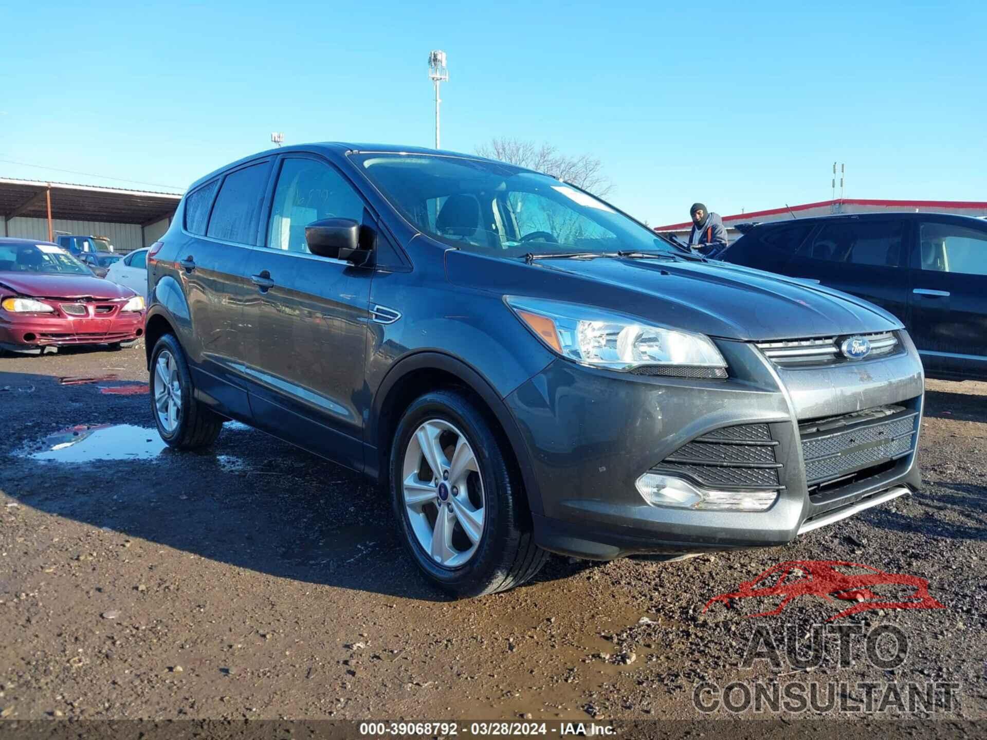 FORD ESCAPE 2016 - 1FMCU0GX2GUB92847