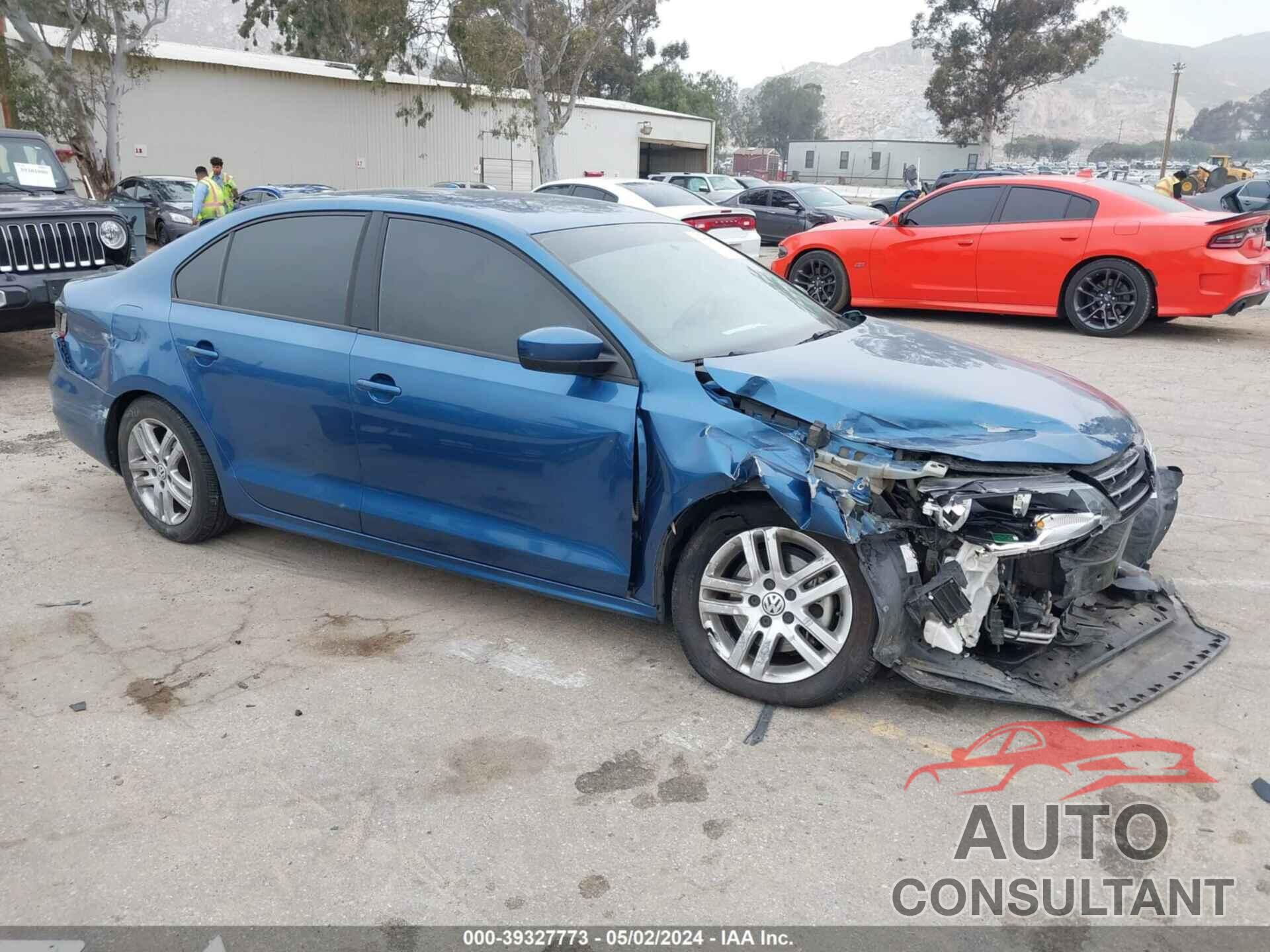 VOLKSWAGEN JETTA 2018 - 3VW2B7AJ5JM236691