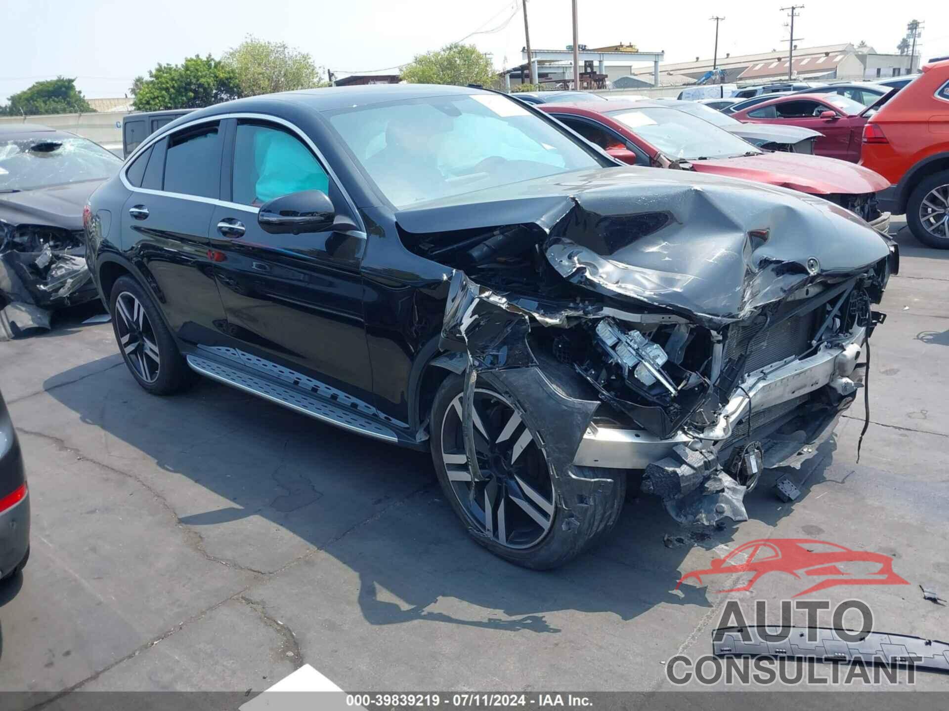 MERCEDES-BENZ GLC 300 COUPE 2020 - WDC0J8EB7LF752912