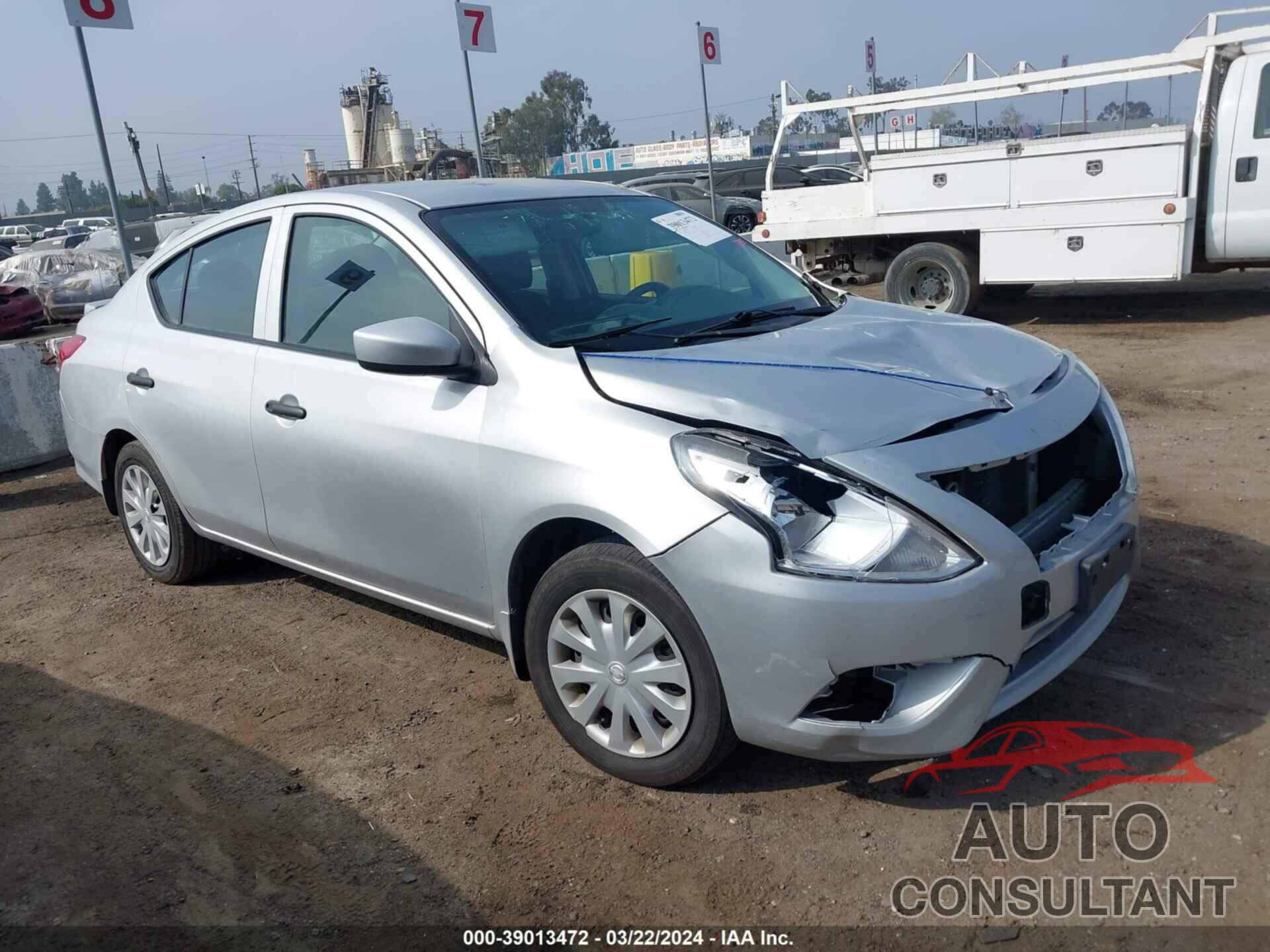 NISSAN VERSA 2019 - 3N1CN7AP7KL839963