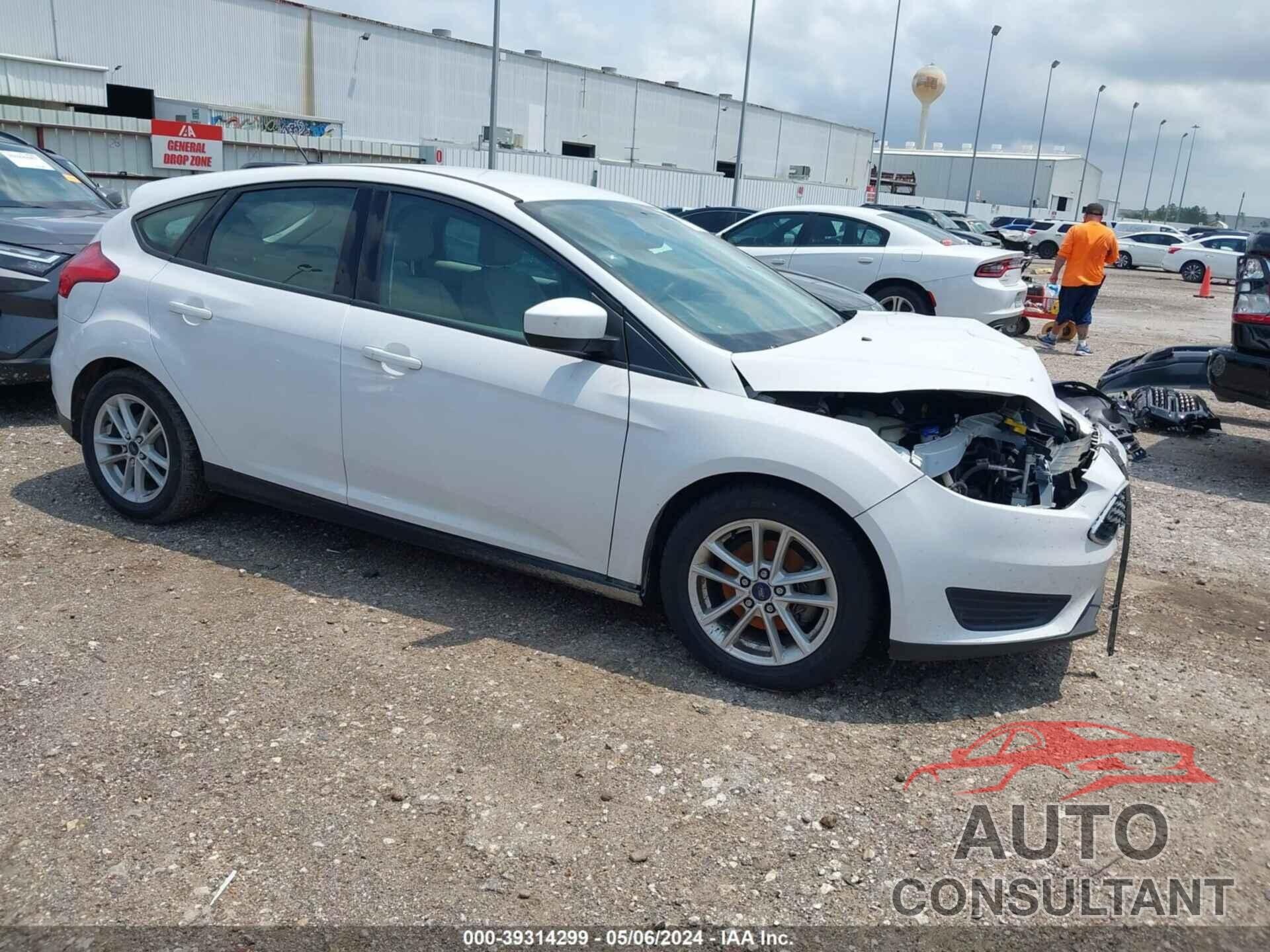 FORD FOCUS 2018 - 1FADP3K25JL269114