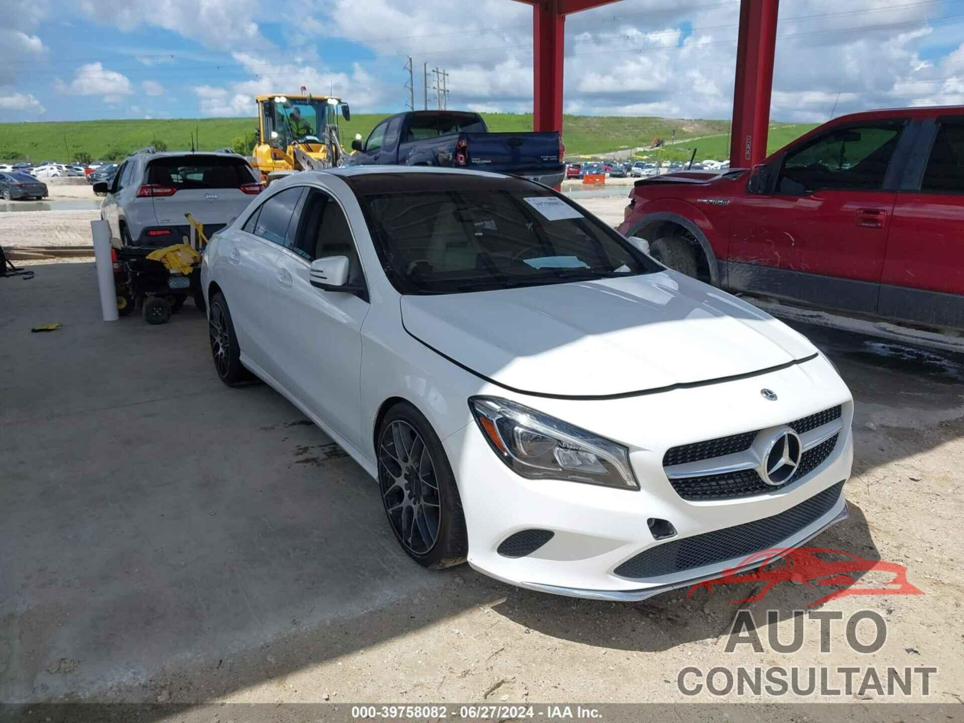 MERCEDES-BENZ CLA 250 2019 - WDDSJ4EB5KN705217