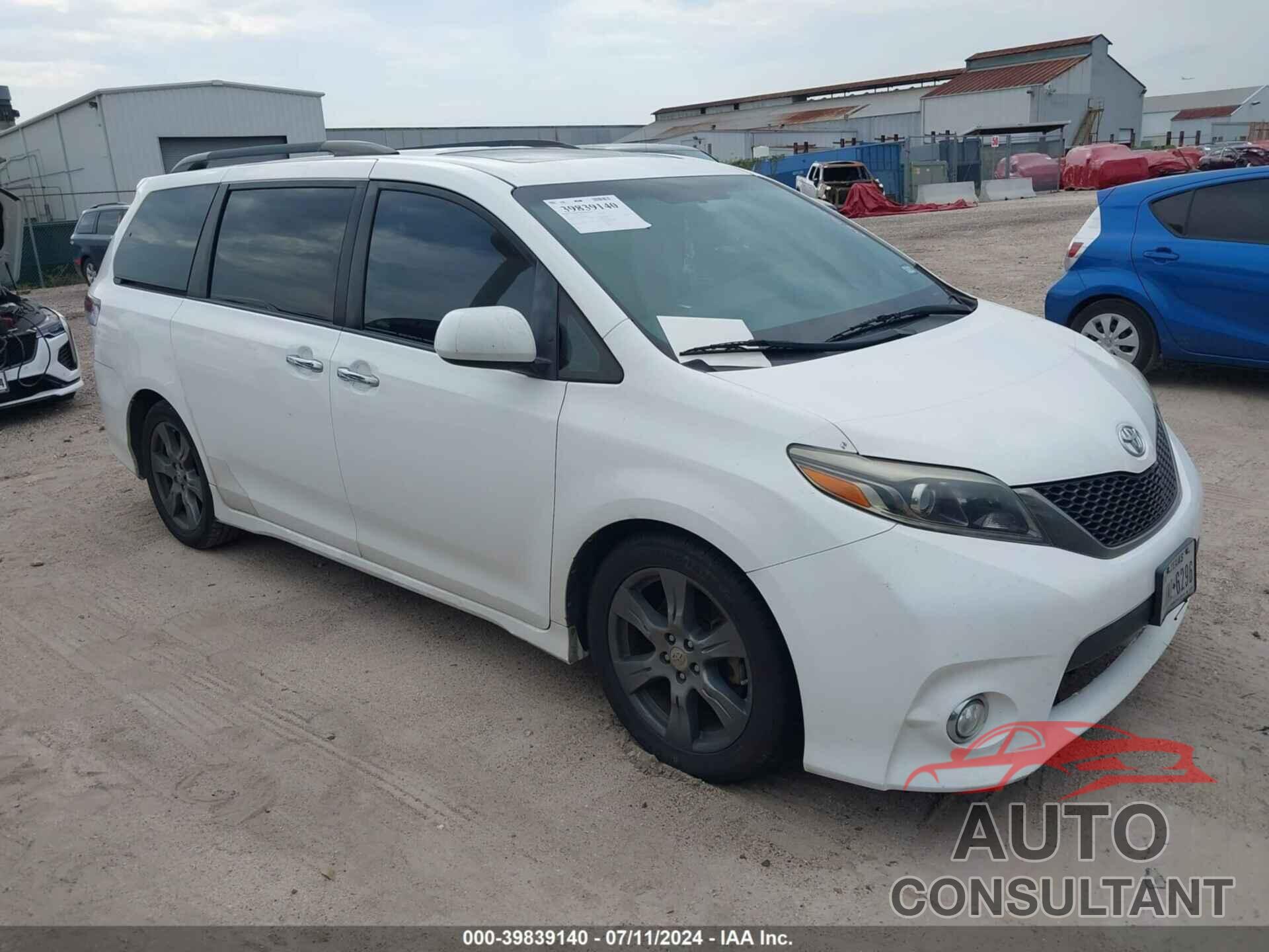 TOYOTA SIENNA 2017 - 5TDXZ3DC8HS827960