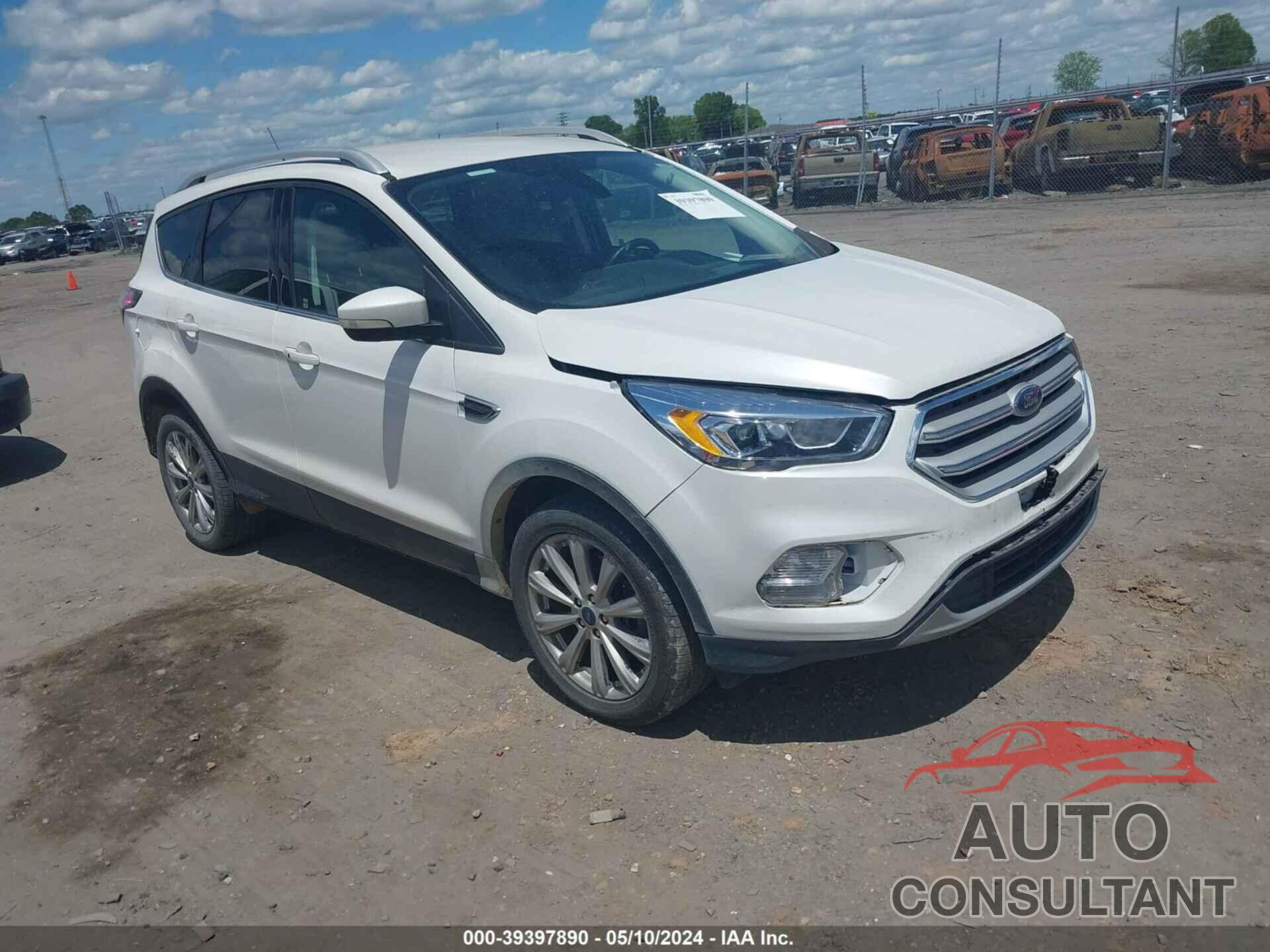 FORD ESCAPE 2017 - 1FMCU9J96HUB46325