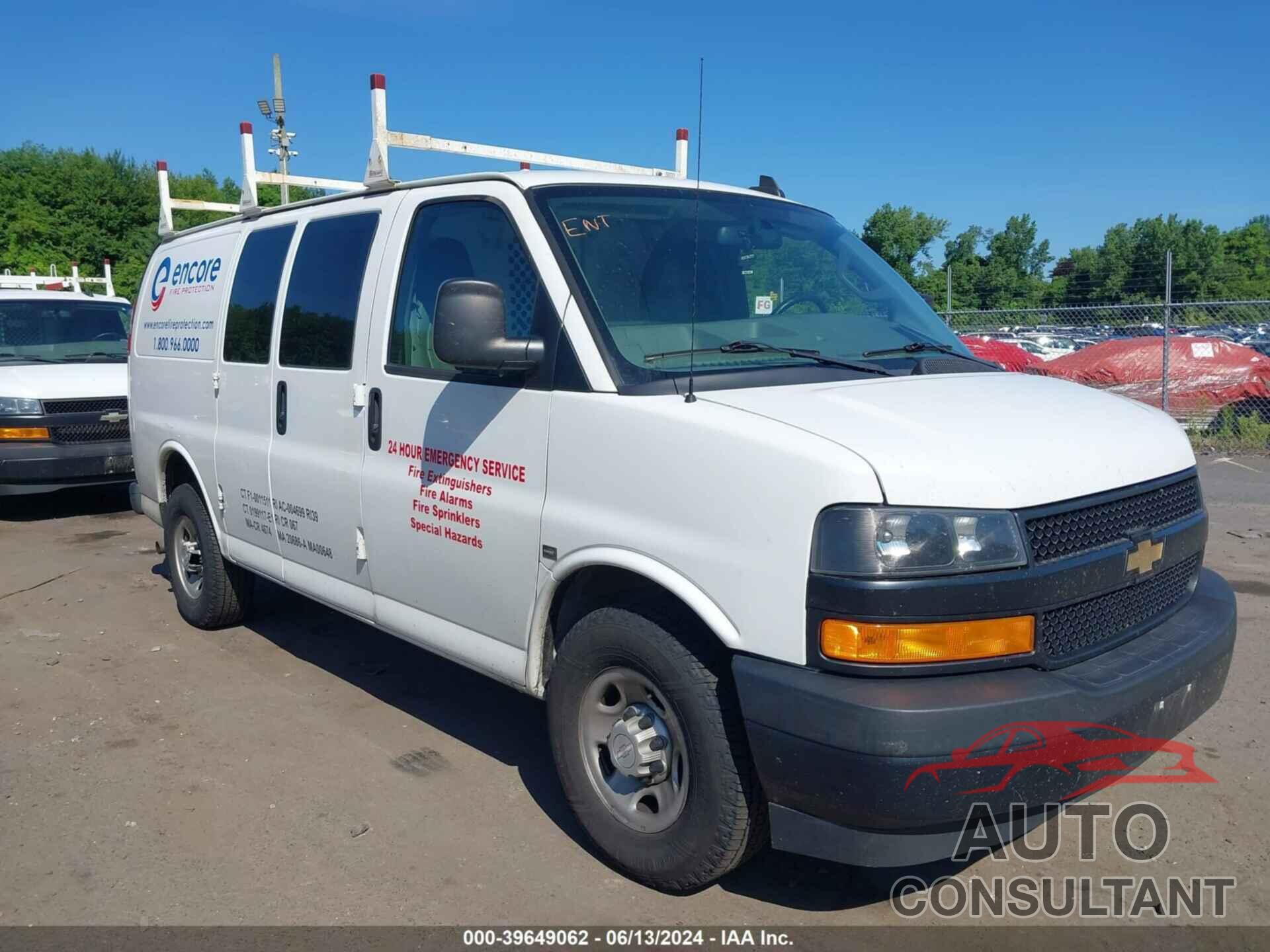 CHEVROLET EXPRESS 2500 2018 - 1GCWGAFP9J1318971