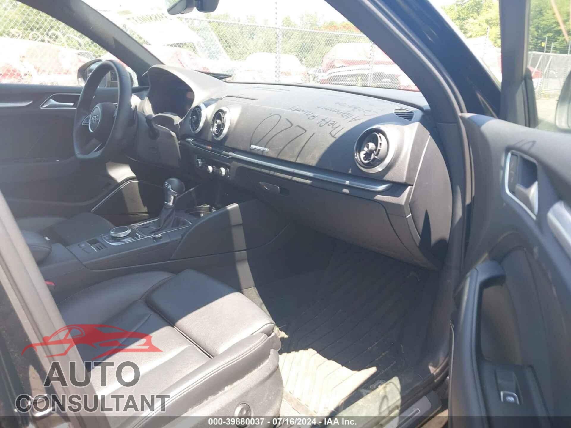 AUDI A3 2020 - WAUJEGFF5LA105624