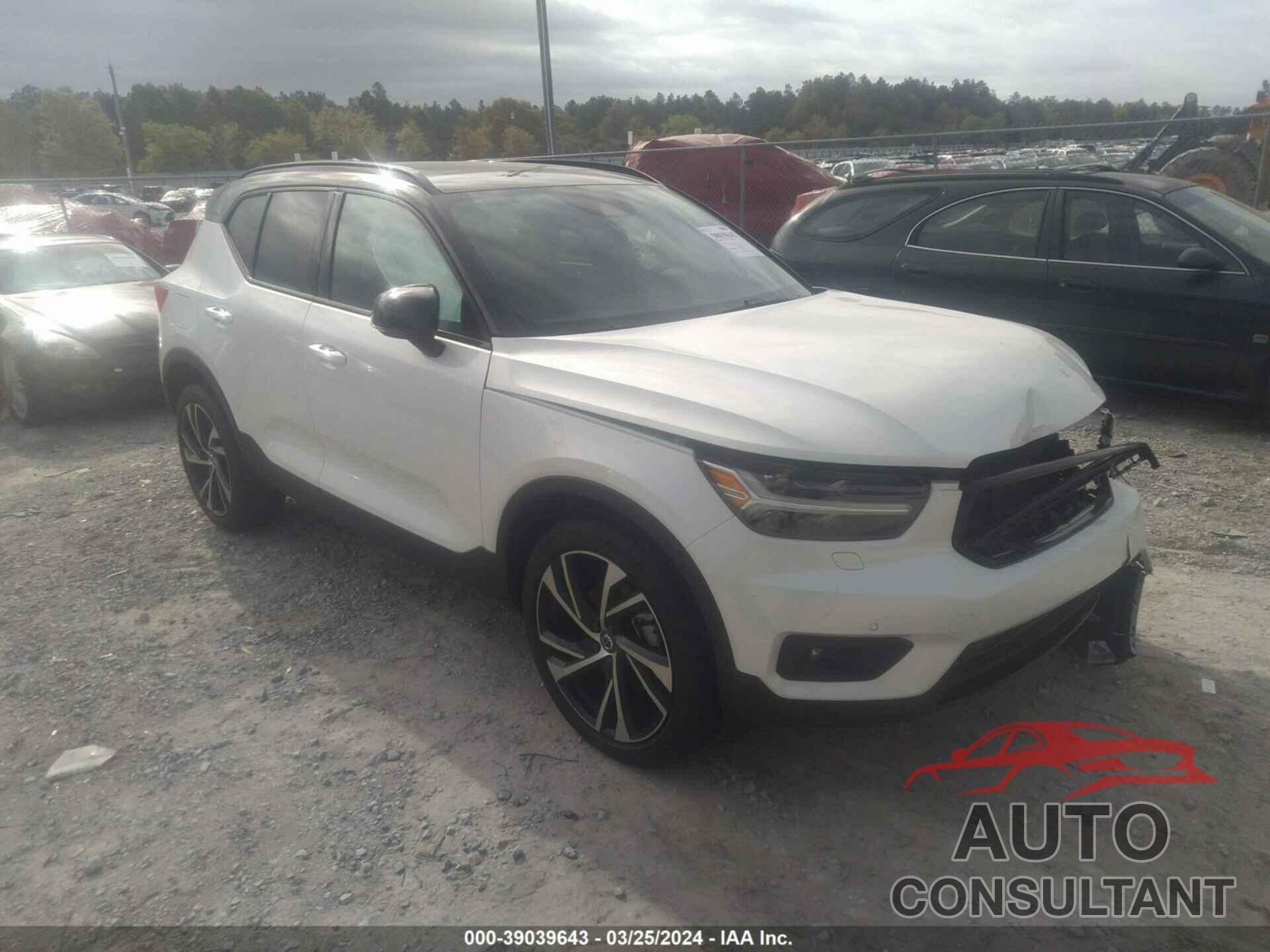 VOLVO XC40 2022 - YV4AC2HMXN2791256