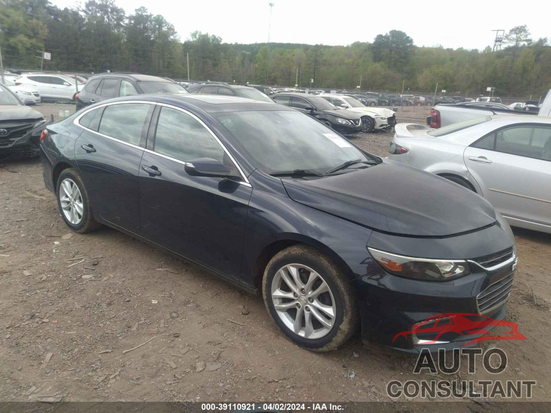 CHEVROLET MALIBU 2017 - 1G1ZE5ST5HF104837