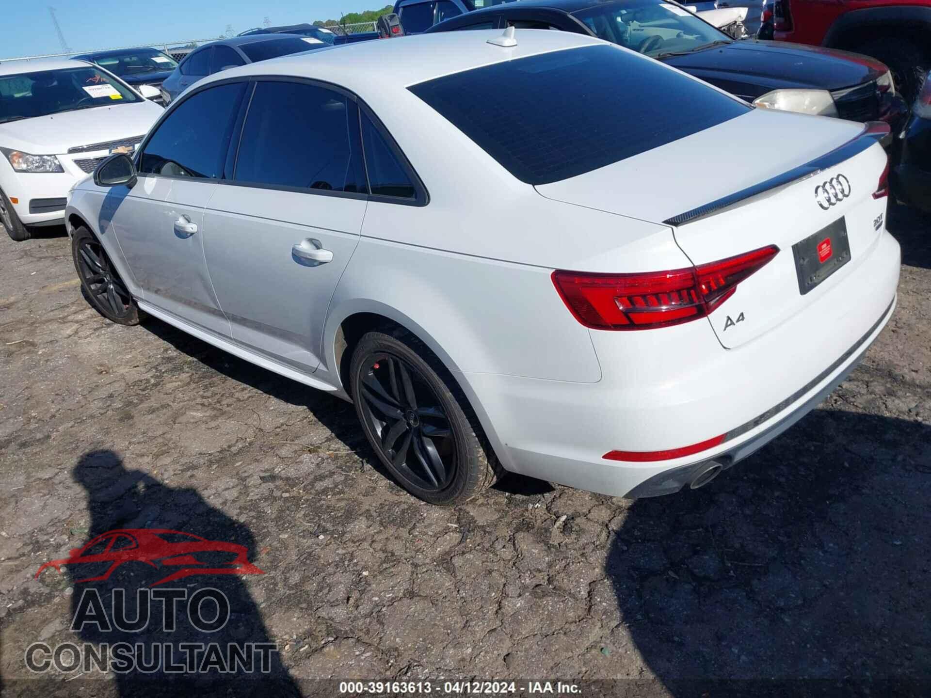 AUDI A4 2017 - WAUDNAF45HN056921