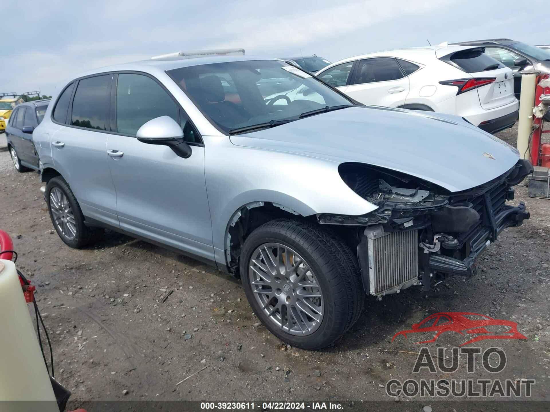 PORSCHE CAYENNE 2018 - WP1AB2A25JLA60784