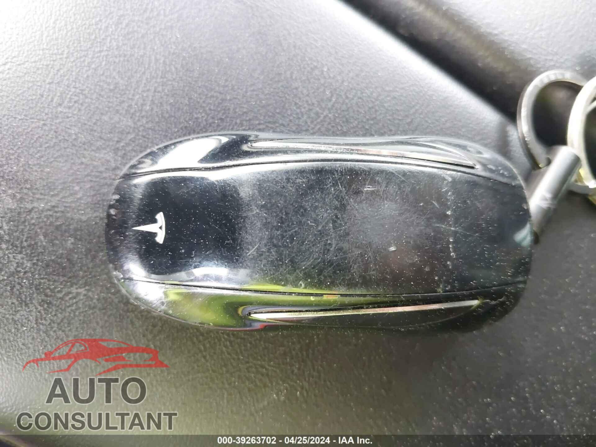 TESLA MODEL X 2016 - 5YJXCBE21GF021480
