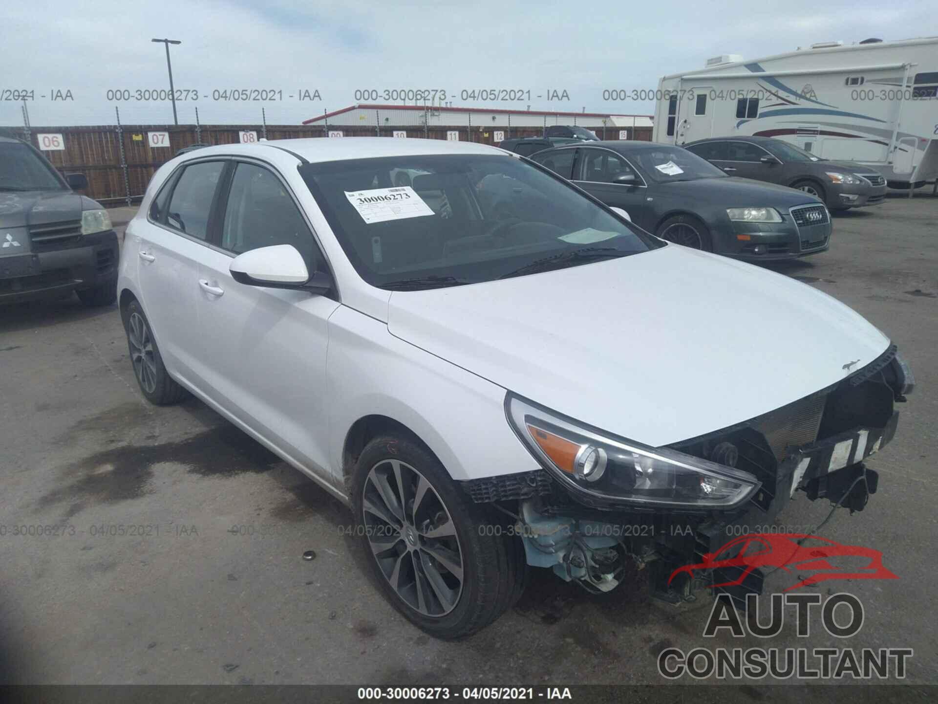 HYUNDAI ELANTRA GT 2018 - KMHH35LE9JU012989