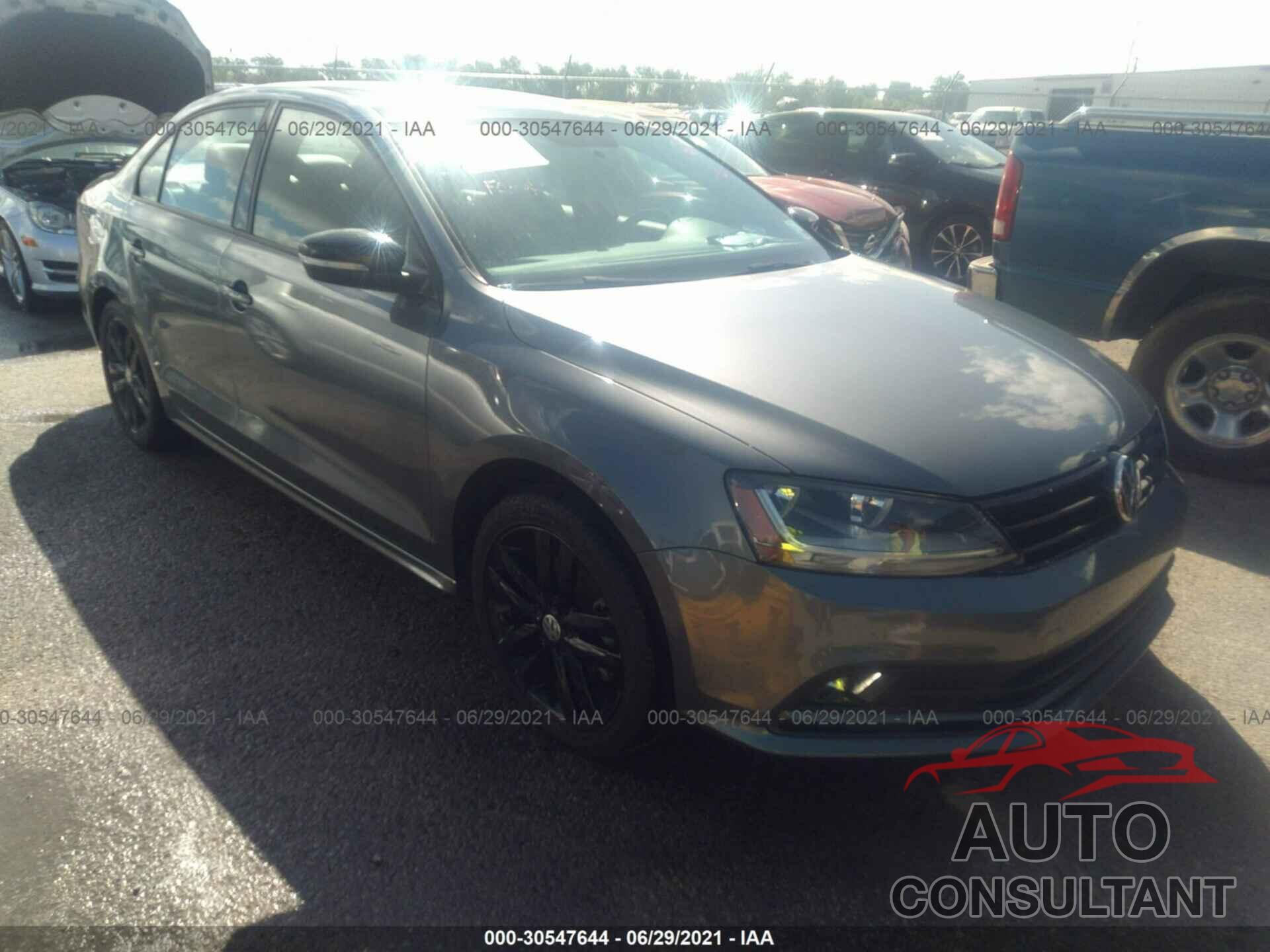 VOLKSWAGEN JETTA 2018 - 3VWD17AJ2JM218712