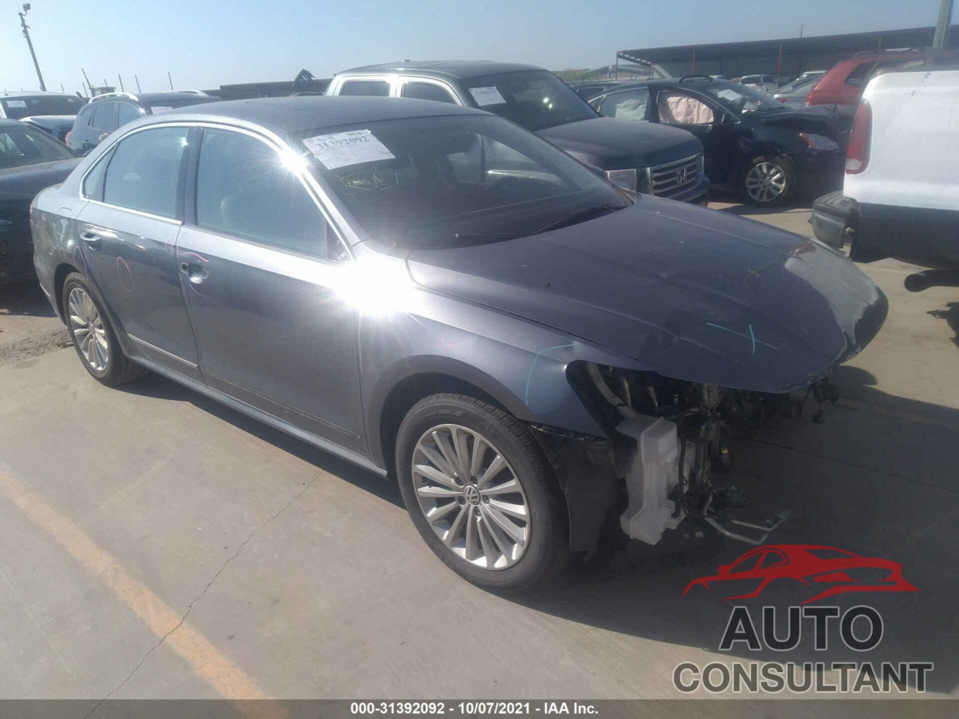 VOLKSWAGEN PASSAT 2016 - 1VWBS7A39GC021777
