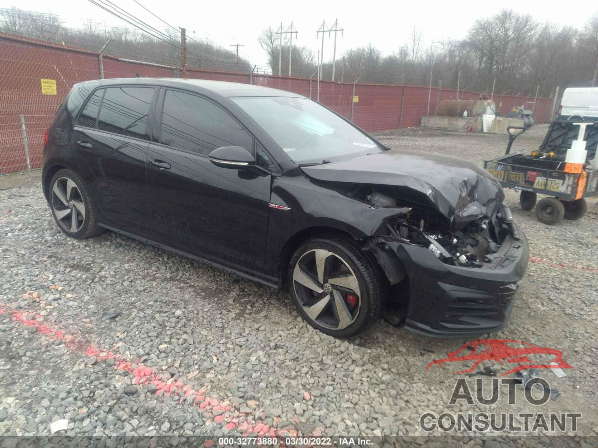 VOLKSWAGEN GOLF GTI 2018 - 3VW447AU8JM287566
