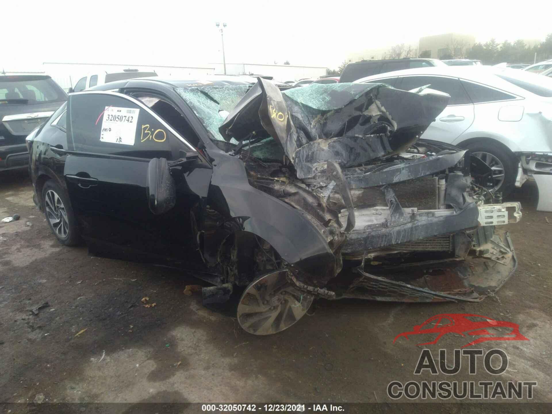 HONDA CIVIC HATCHBACK 2017 - SHHFK7H26HU417749