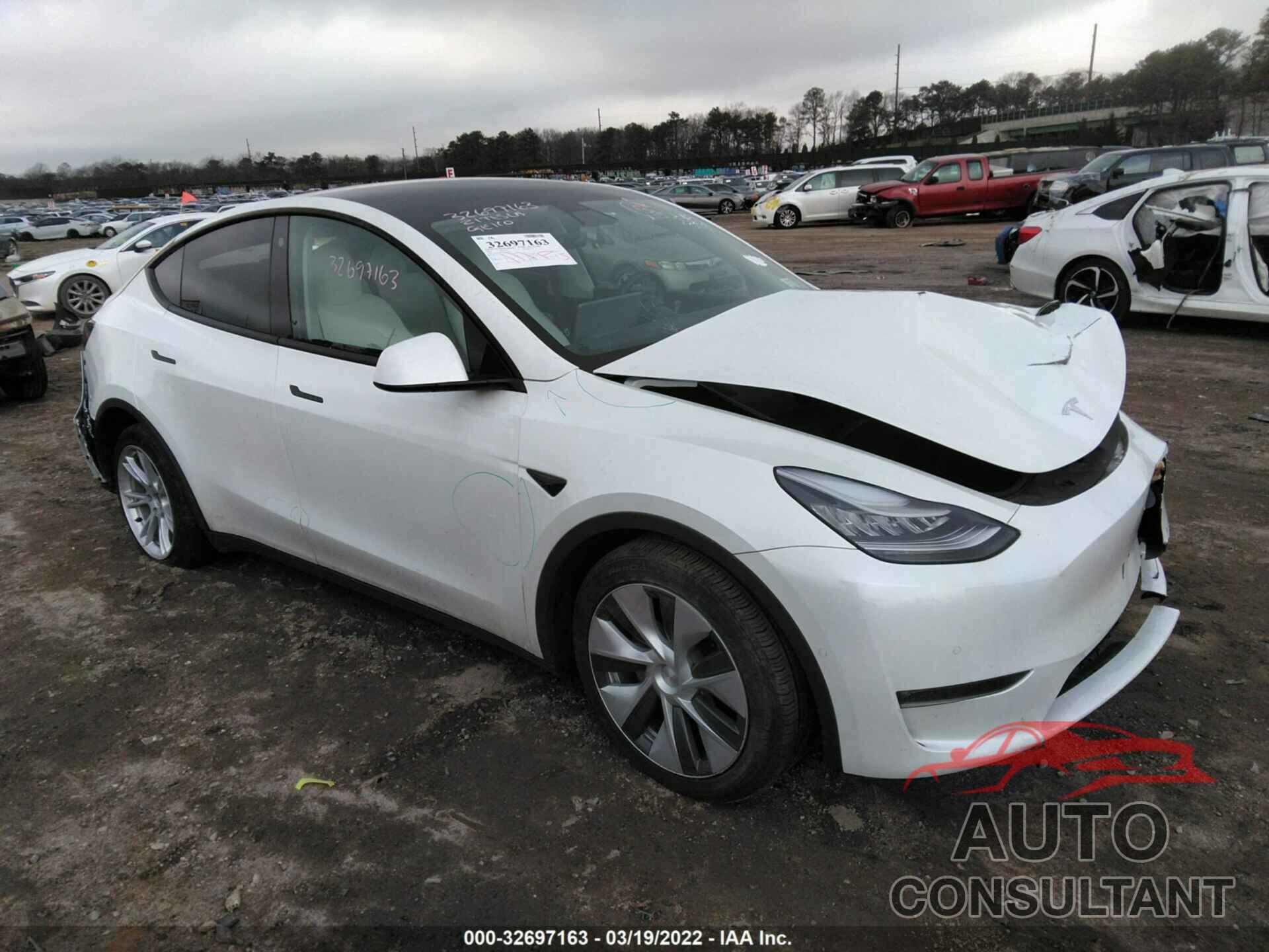 TESLA MODEL Y 2021 - 5YJYGDEE4MF072269