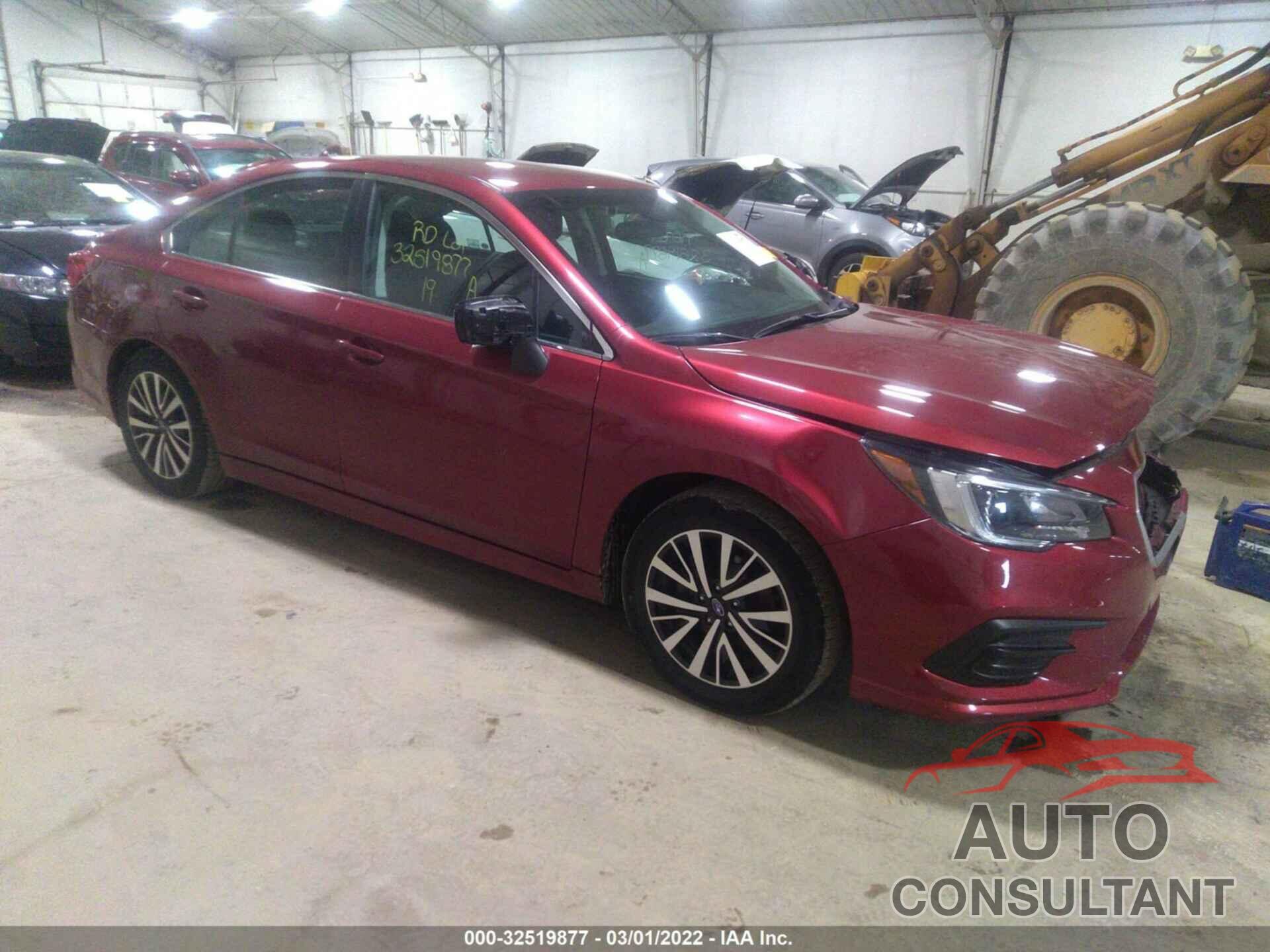 SUBARU LEGACY 2019 - 4S3BNAB61K3041238