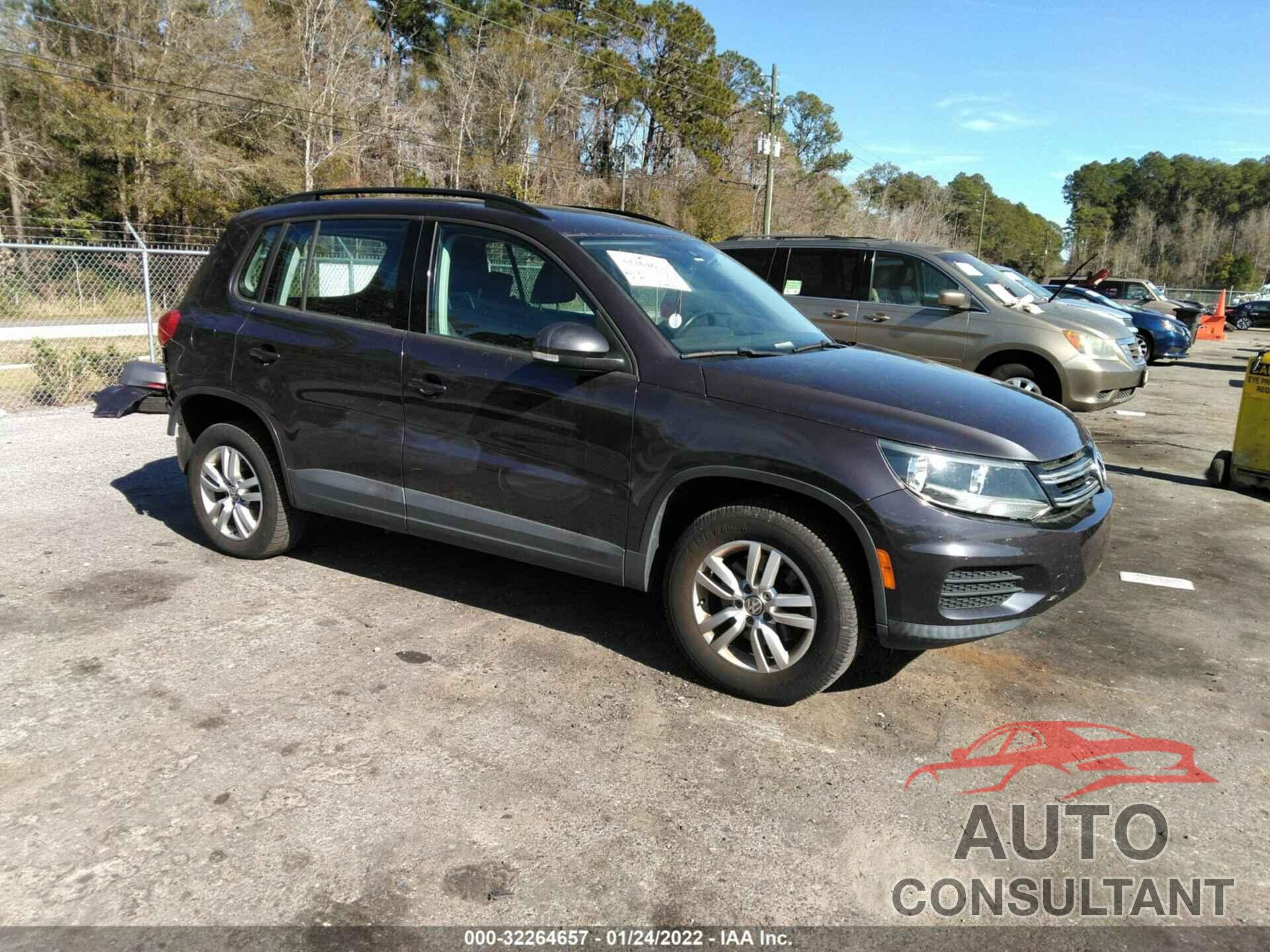 VOLKSWAGEN TIGUAN 2016 - WVGAV7AX7GW543522