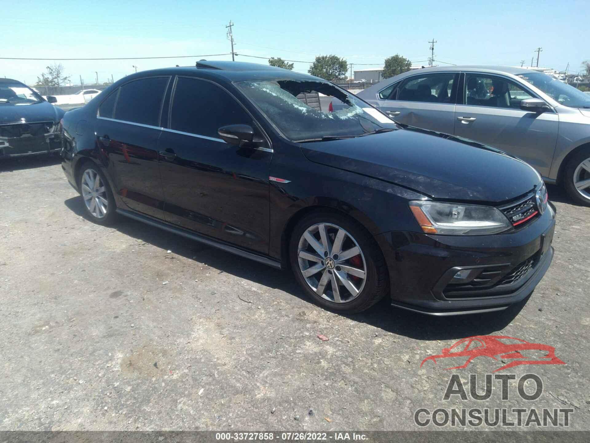 VOLKSWAGEN JETTA 2018 - 3VW4T7AJ4JM207348