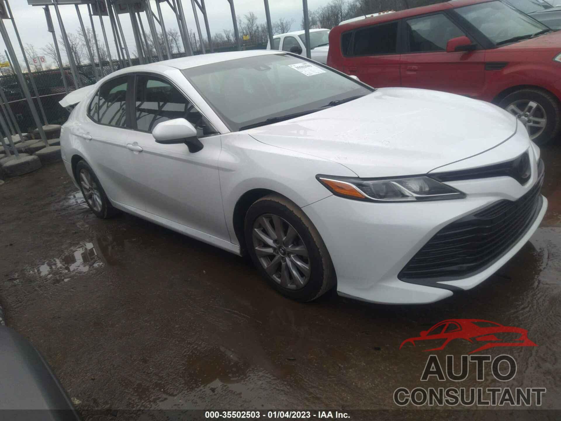 TOYOTA CAMRY 2018 - 4T1B11HK1JU091271