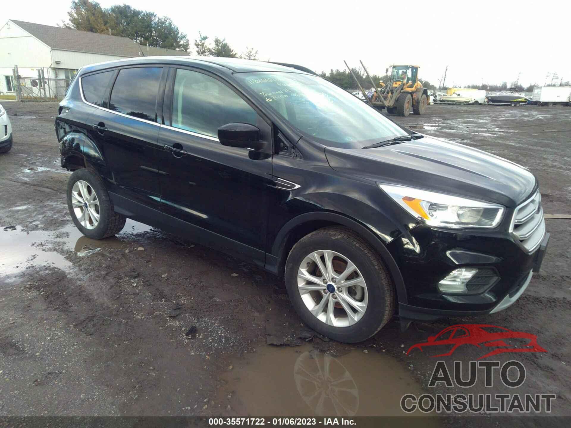 FORD ESCAPE 2018 - 1FMCU0GD8JUB66539