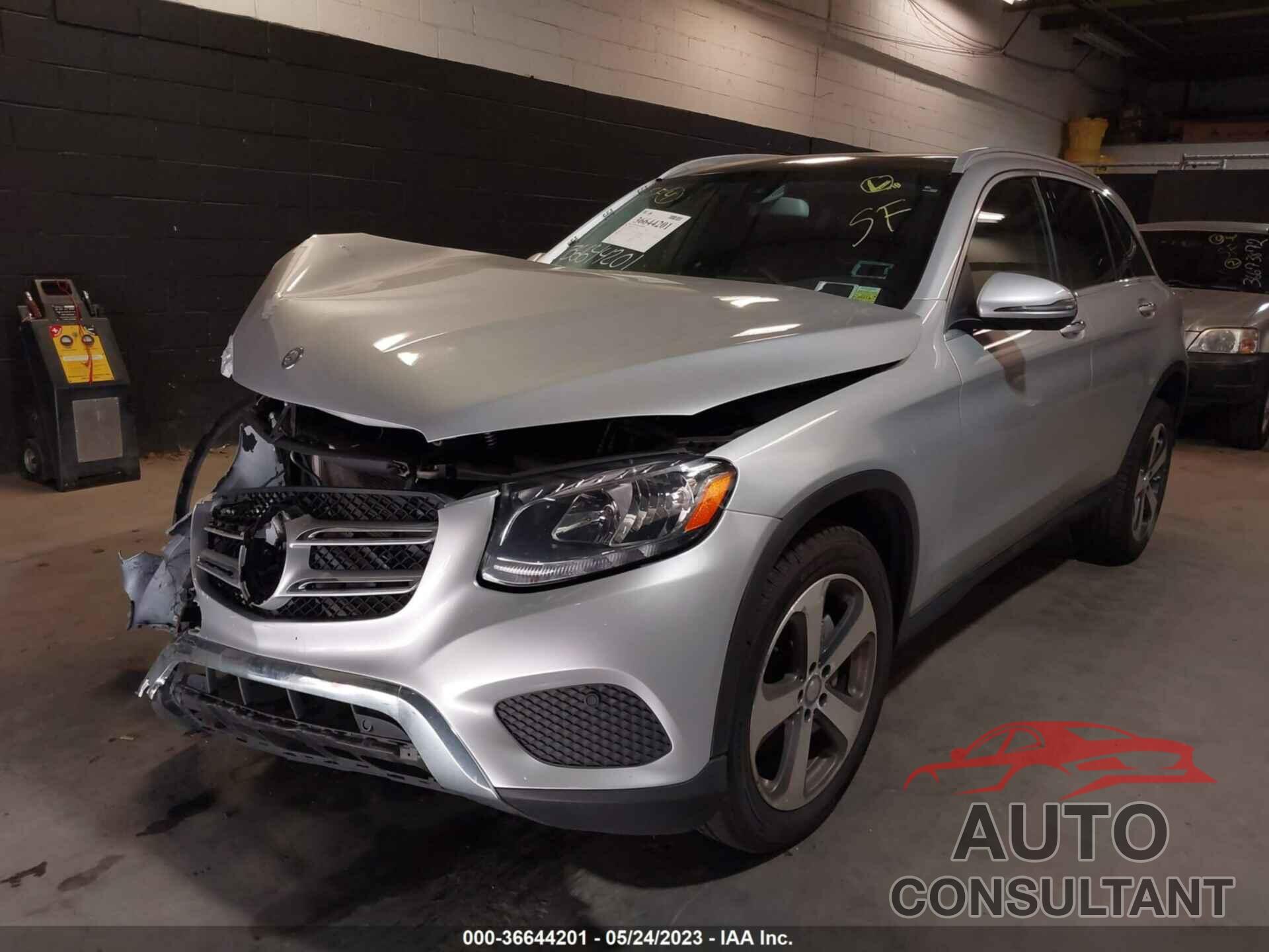 MERCEDES-BENZ GLC 2017 - WDC0G4KB6HF120289