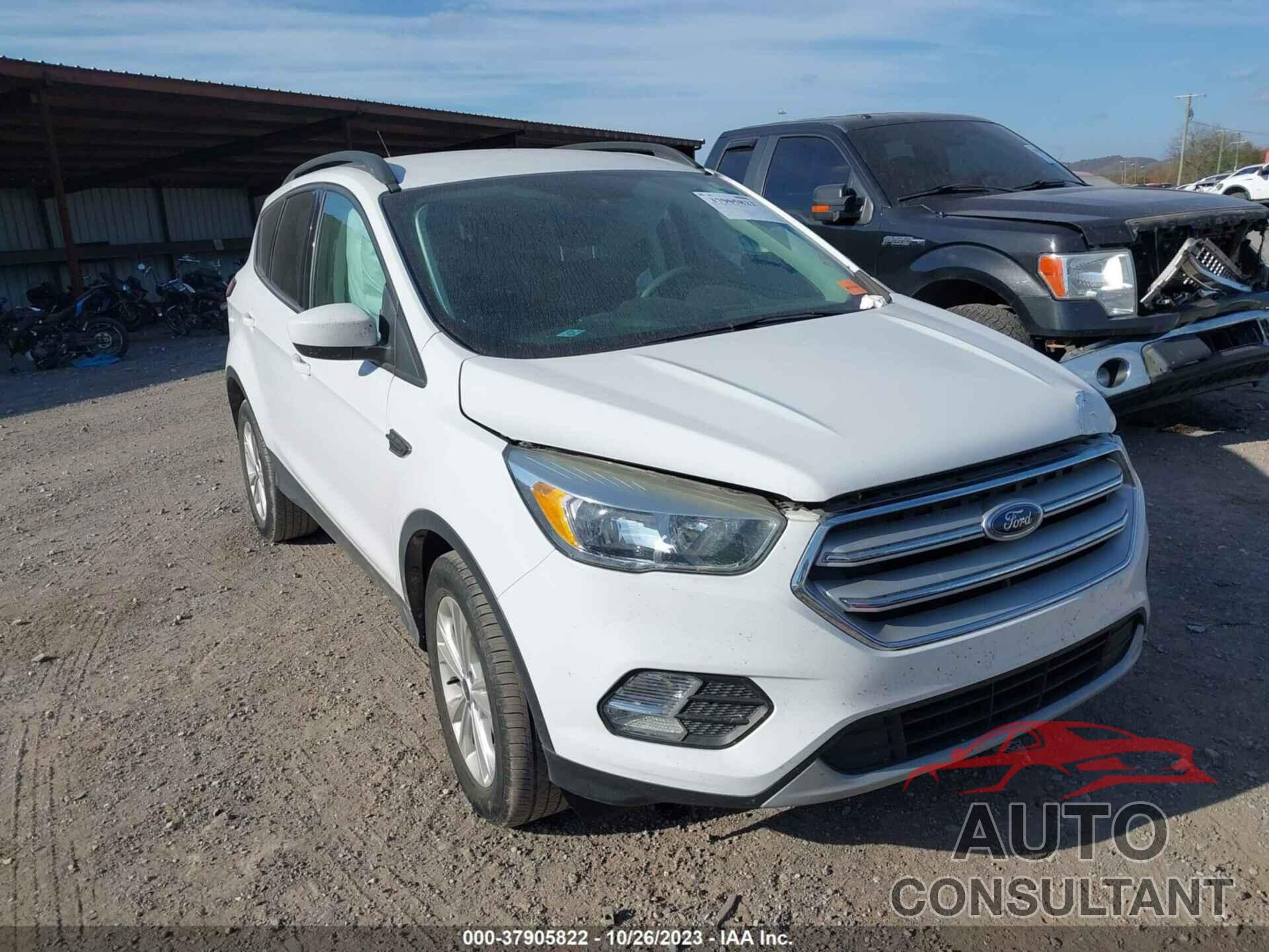 FORD ESCAPE 2018 - 1FMCU0GD6JUA73521